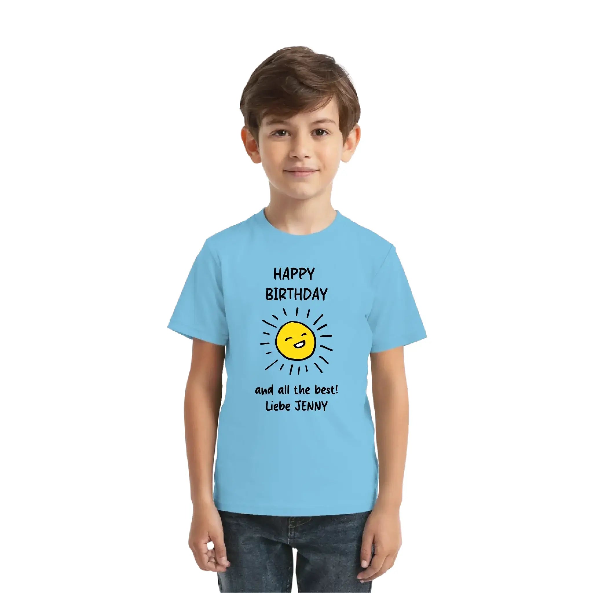 Light blue kurzarmshirt mit fröhlicher sonne und text happy birthday und all the best liebe jenny aus der statement collection