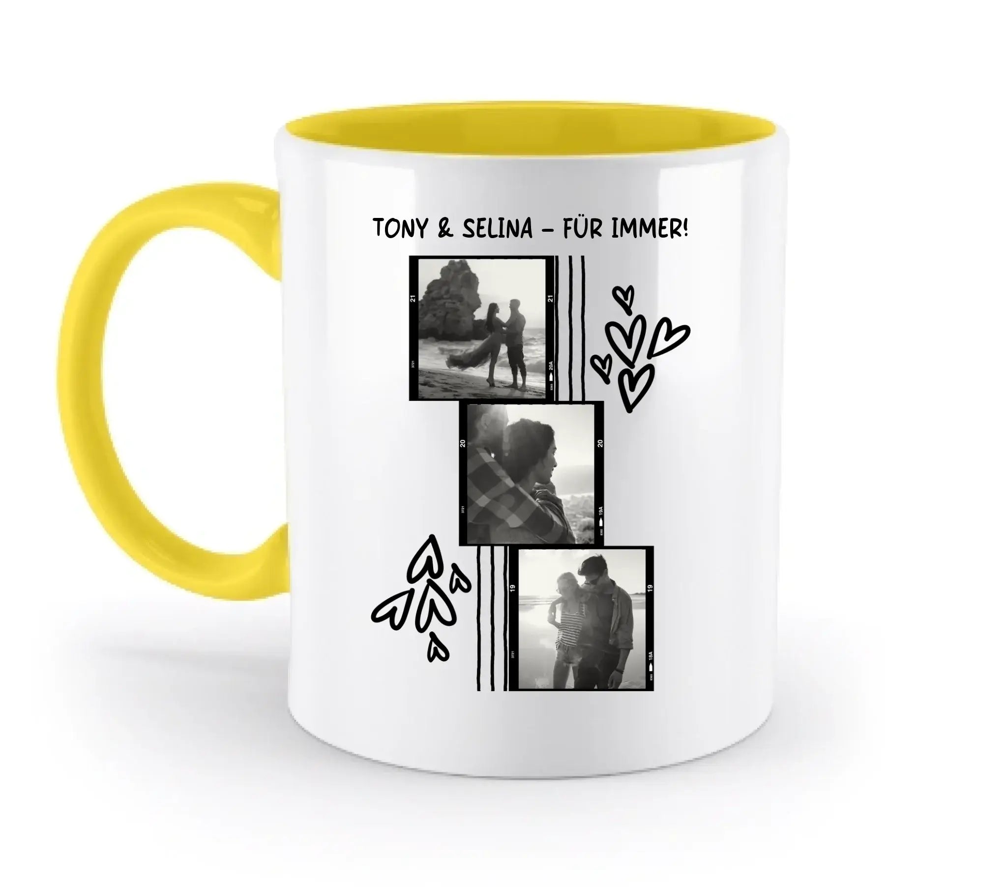 Weiße keramikmug mit gelbem griff und innen, schwarweiß fotos im filmstreifenstil und handgezeichneten herzen