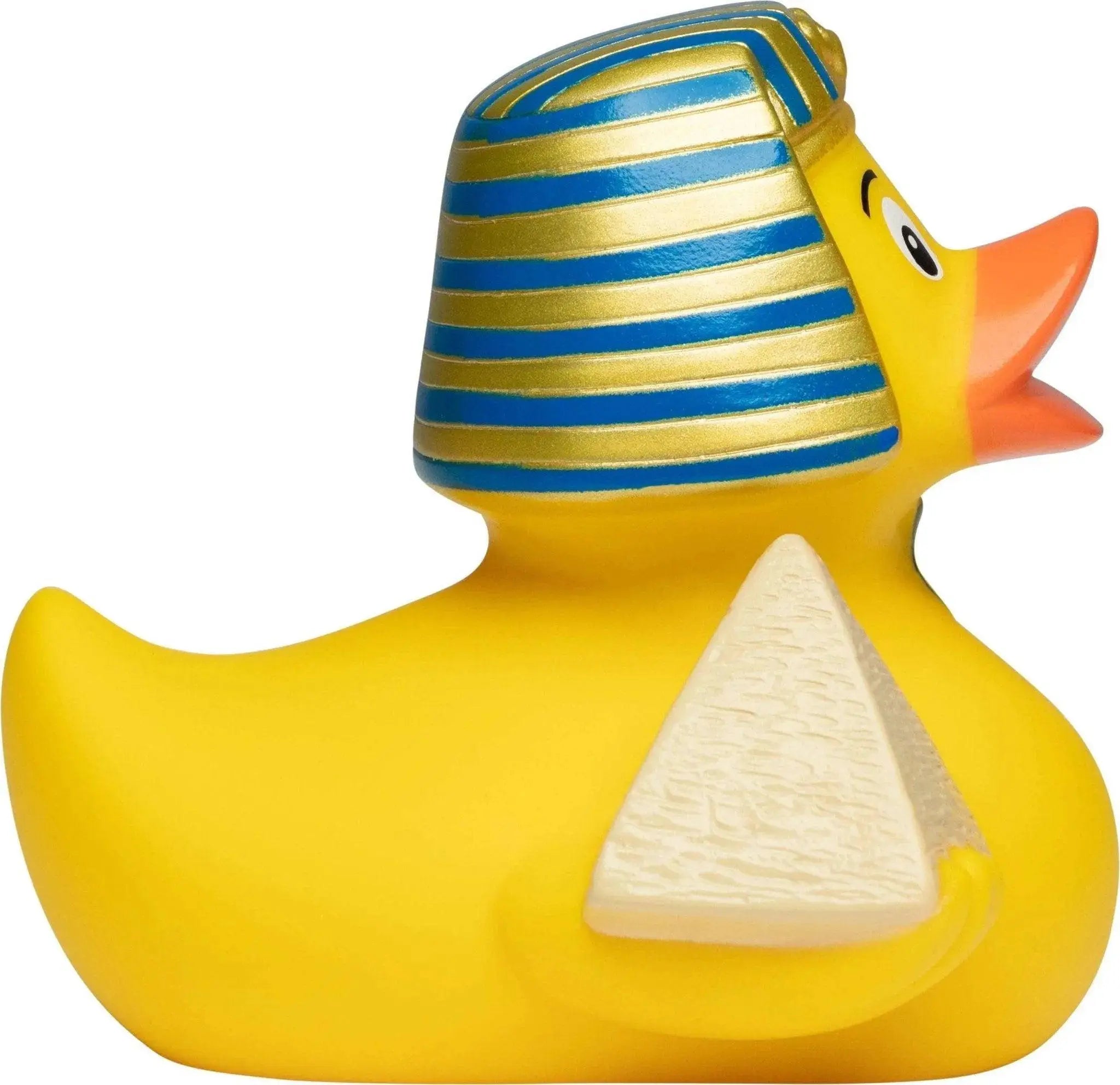 Gelbe badeente mit blau gold gestreiftem ägypten pharaonen kopfschmuck und weißem pyramiden detail