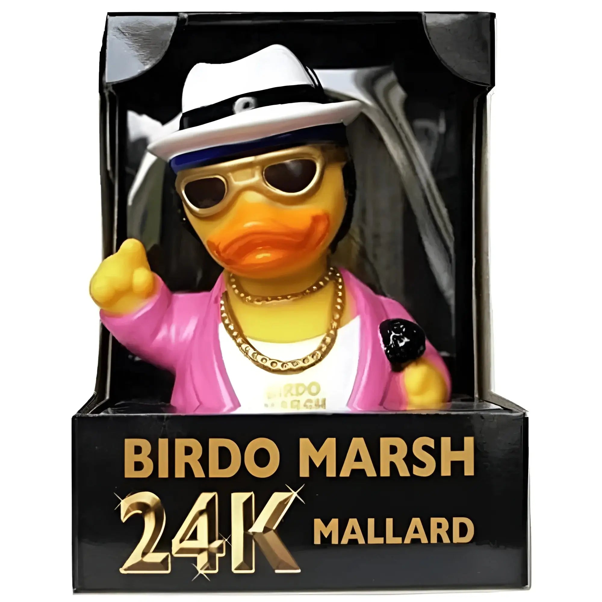 Gelbe gummiente birdo marsh von celebri ducks mit weißem fedora, goldenen sonnenbrillen und pinker jacke
