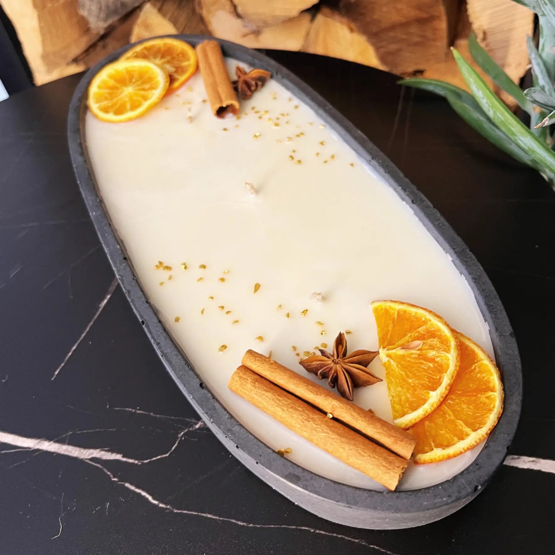 Black Edition - HANDGEMACHTE BETONKERZE ’Black-Ship’ - Stilvolle Sojawachskerze für Ihr Zuhause. Kerze