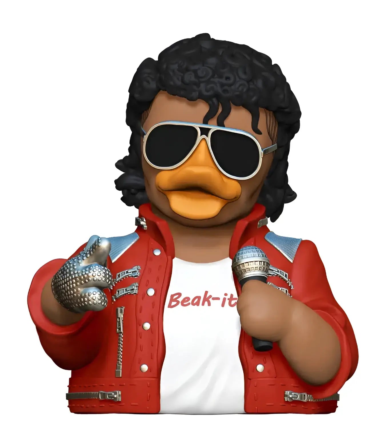 A rote lederjacken rubber duck mit schwarzem lockenhaaren, sonnenbrille, beak it t-shirt und mikrofon aus celebriDucks beak it collection