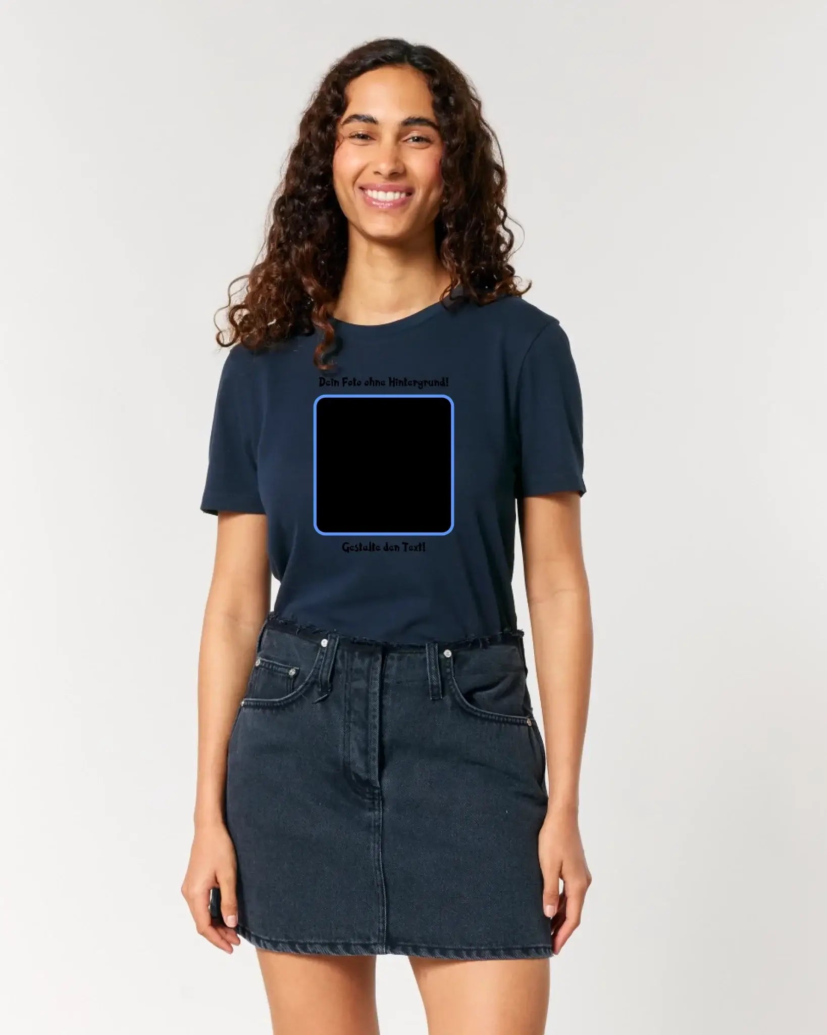 Dein FOTO mit Hintergrundentferner + Text + Hintergrund (optional) • Damen T-Shirt • Bio-Baumwolle • Premium-Qualität