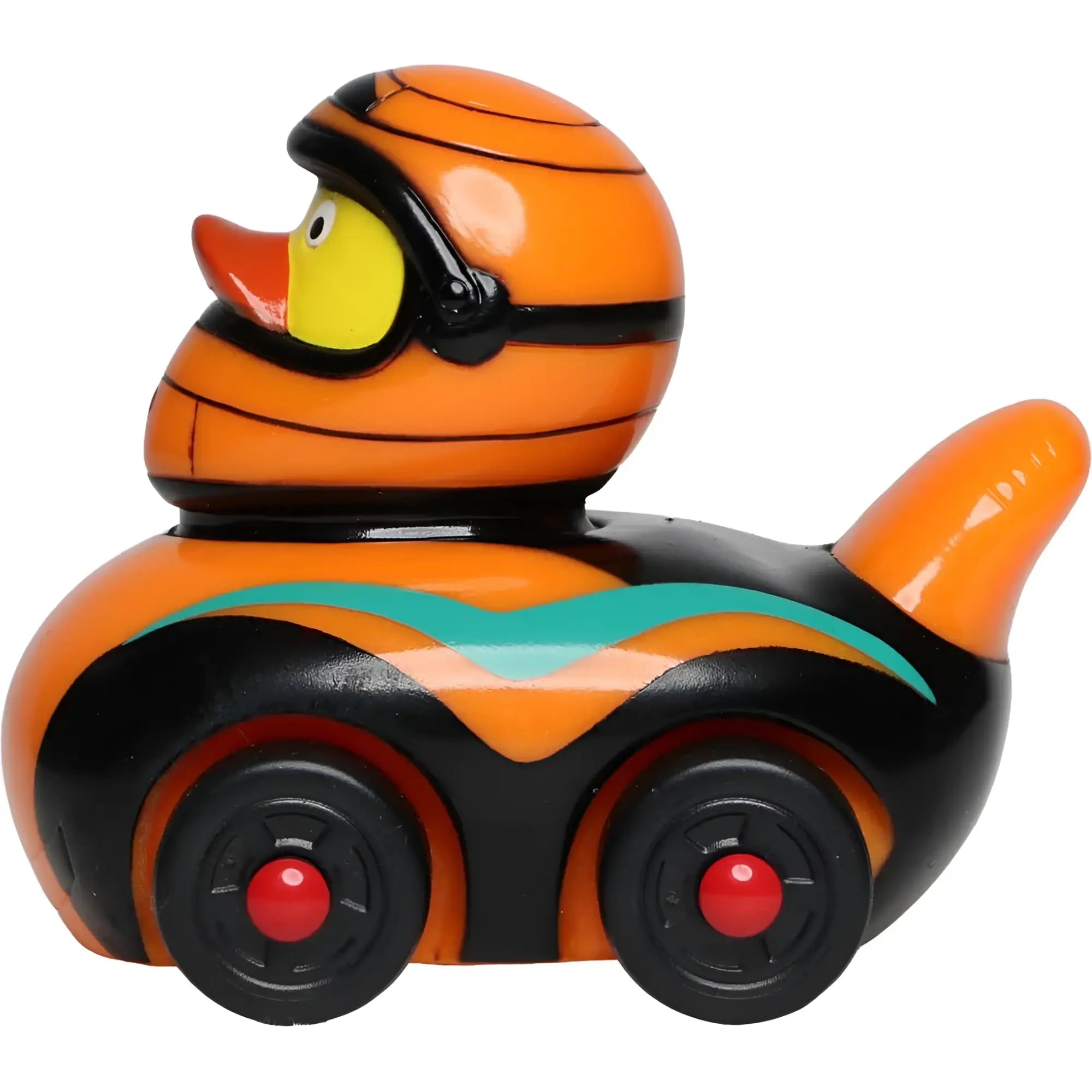 Orange badeente mit gestreiftem rennhelm sitzt in schwarz-orange teils tealfarbenem rennauto von schnabels