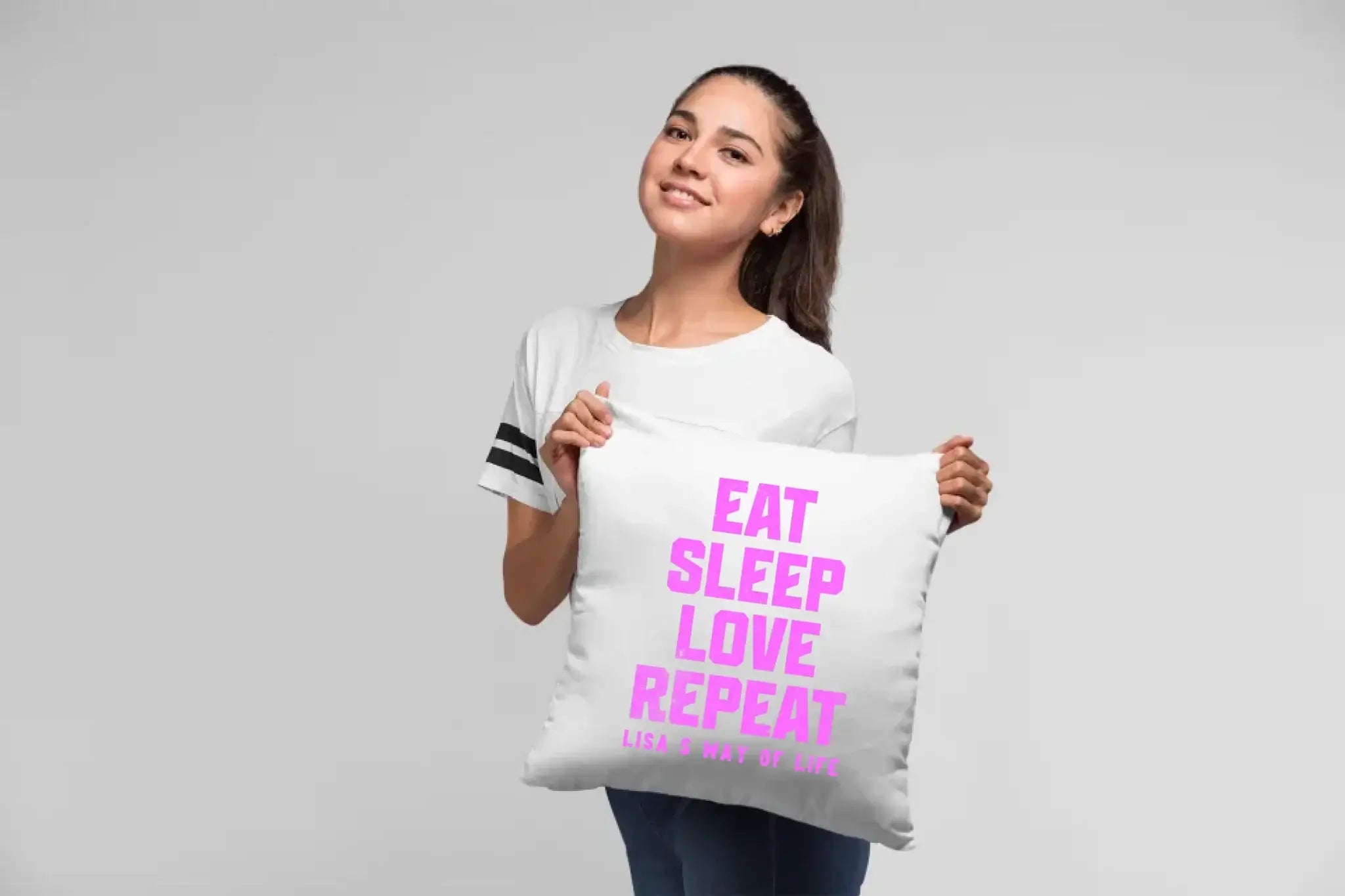 EAT SLEEP LOVE REPEAT + WUNSCHTEXT • Kissen 40x40 cm • personalisiert