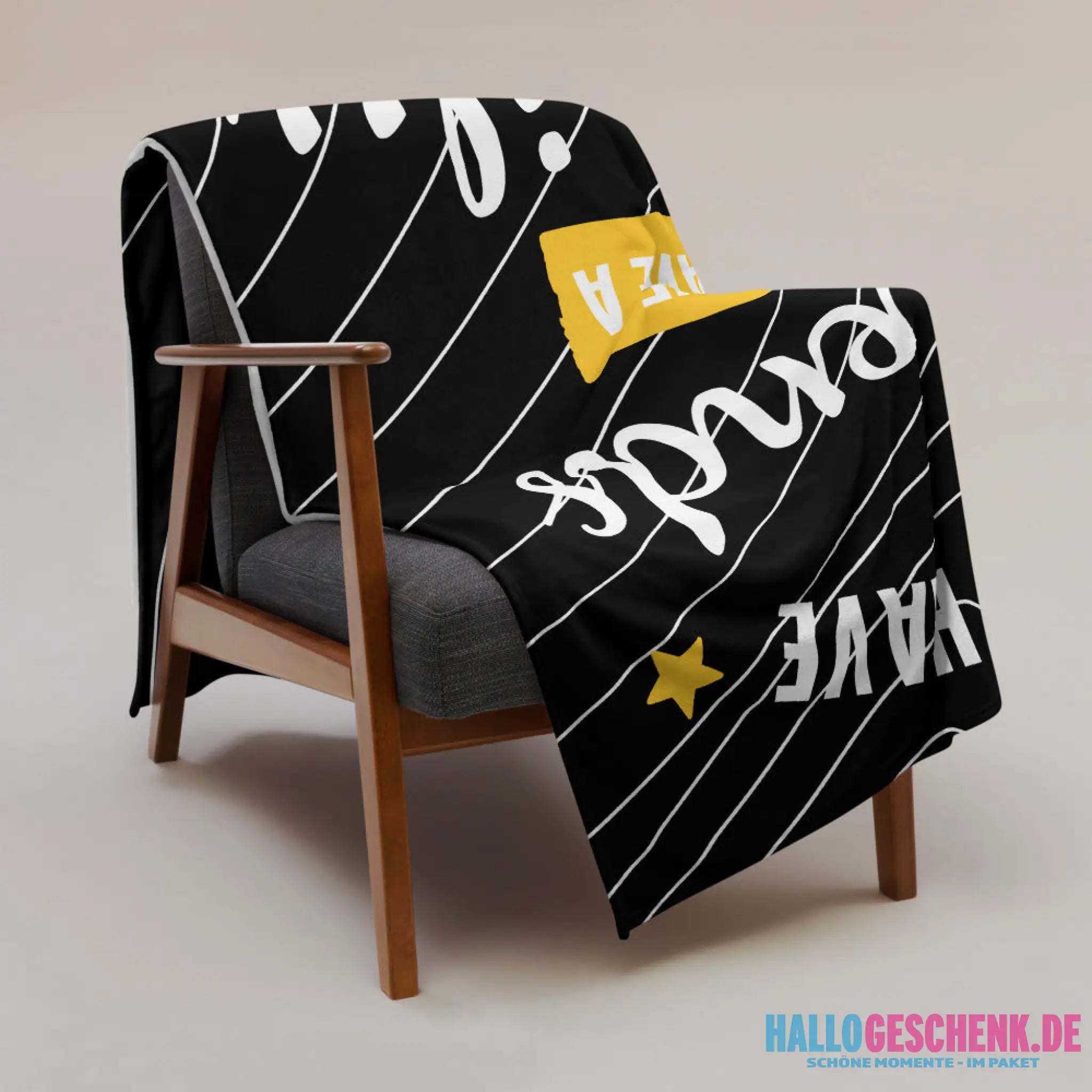 Family for life! • Kuscheldecke / Tagesdecke - Kuscheldecken