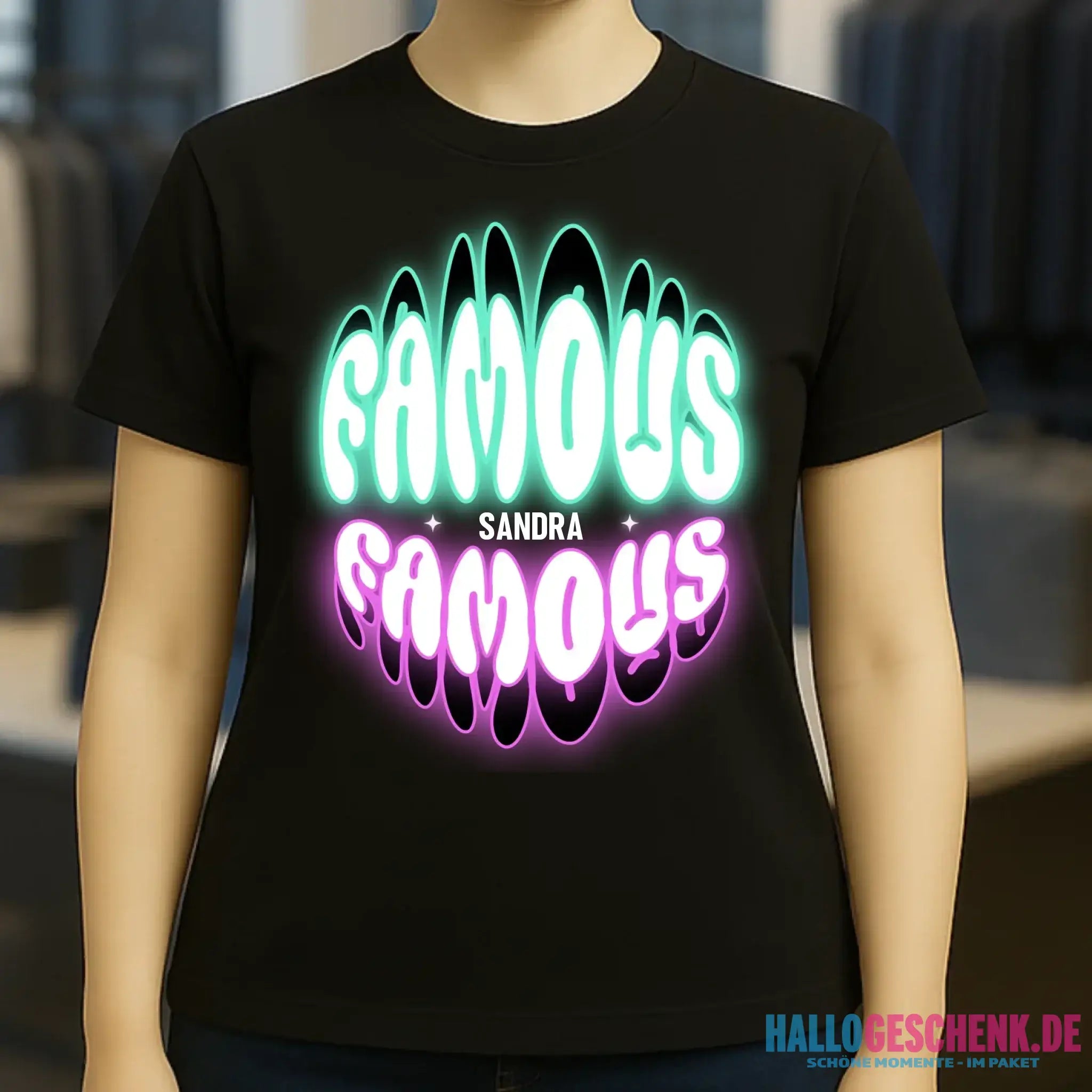FAMOUS + Name • Frau • personalisierter Text • Ladies Premium T-Shirt XS-2XL aus Bio-Baumwolle für Damen • Exklusivdesign • personalisiert • Motivauswahl • personalisierbar