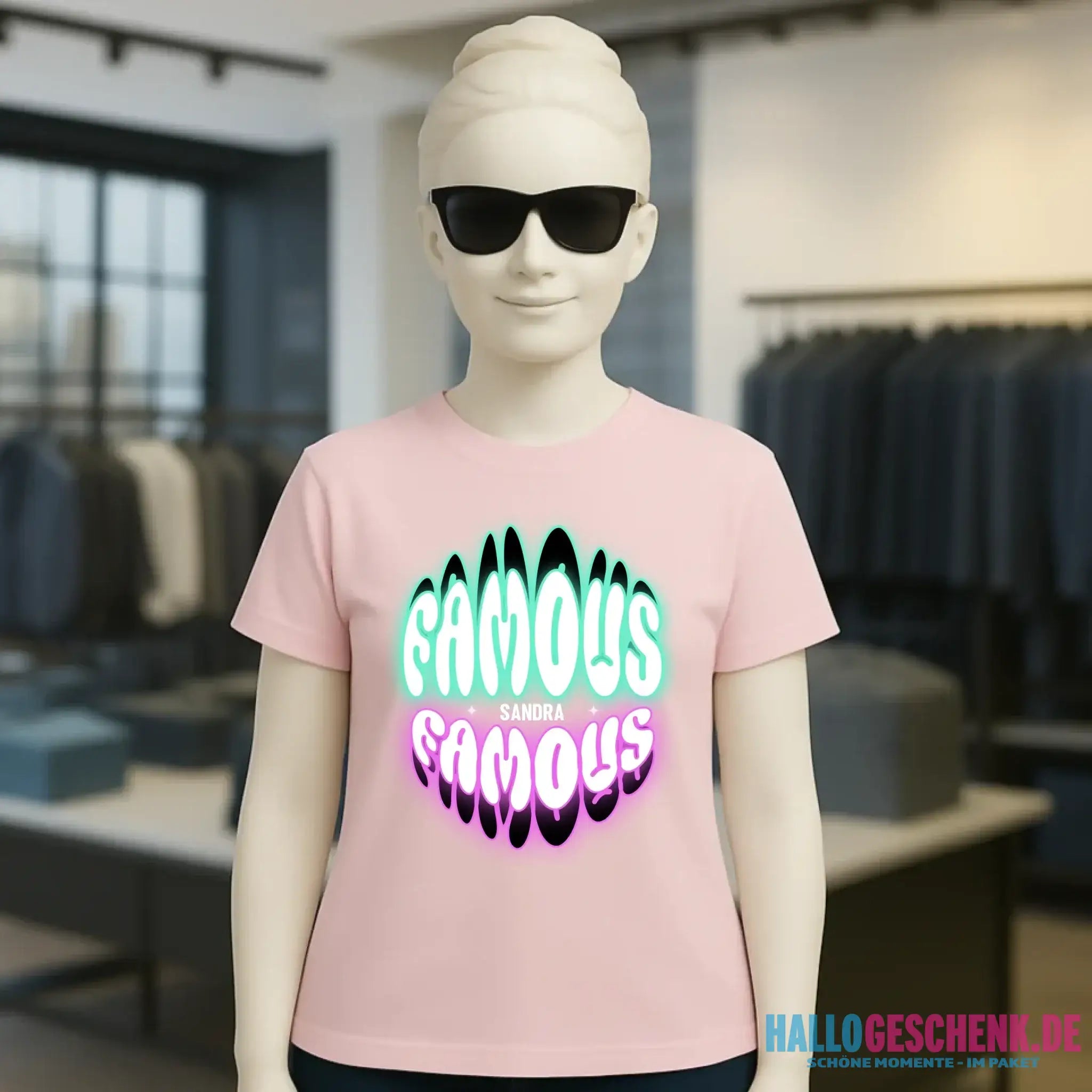 FAMOUS + Name • Frau • personalisierter Text • Ladies Premium T-Shirt XS-2XL aus Bio-Baumwolle für Damen • Exklusivdesign • personalisiert • Motivauswahl • personalisierbar