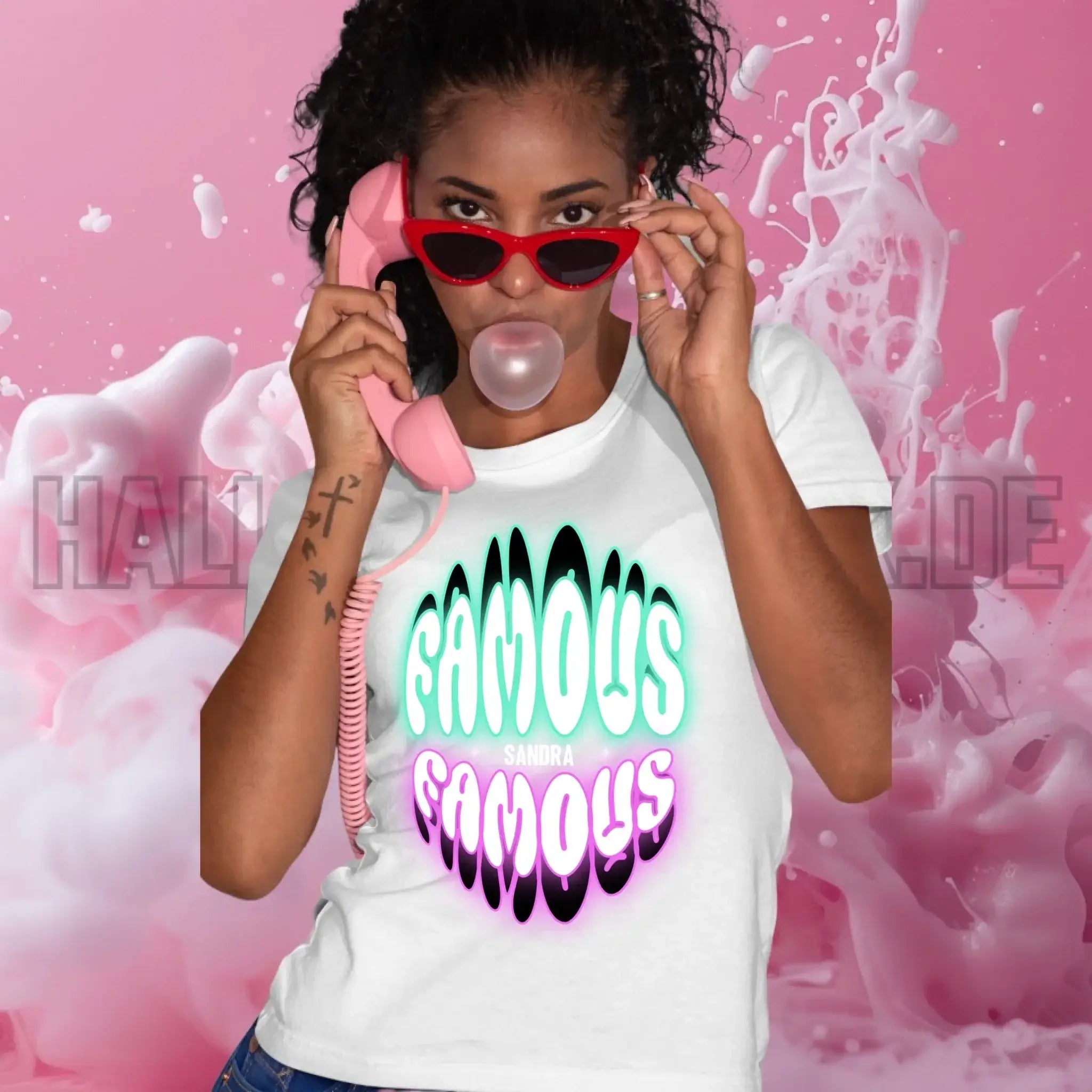 FAMOUS + Name • Frau • personalisierter Text • Ladies Premium T-Shirt XS-2XL aus Bio-Baumwolle für Damen • Exklusivdesign • personalisiert • Motivauswahl • personalisierbar