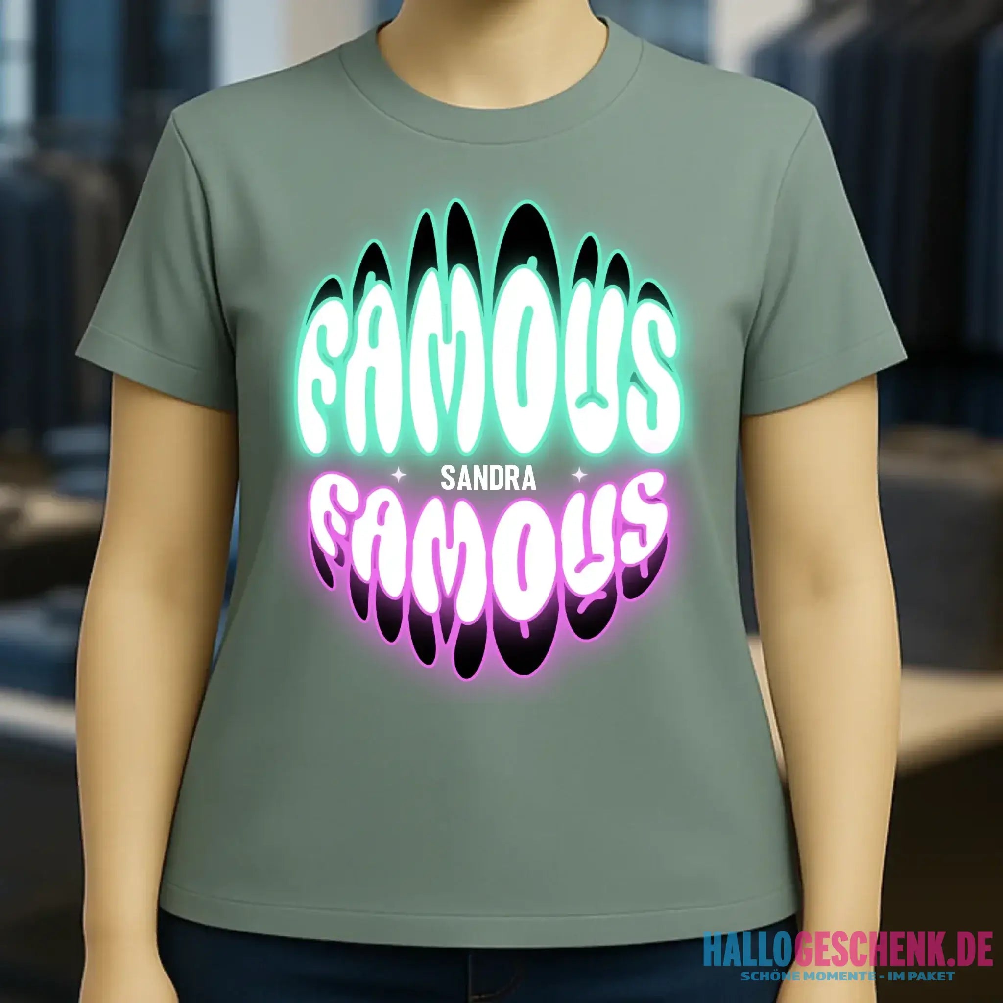 FAMOUS + Name • Frau • personalisierter Text • Ladies Premium T-Shirt XS-2XL aus Bio-Baumwolle für Damen • Exklusivdesign • personalisiert • Motivauswahl • personalisierbar