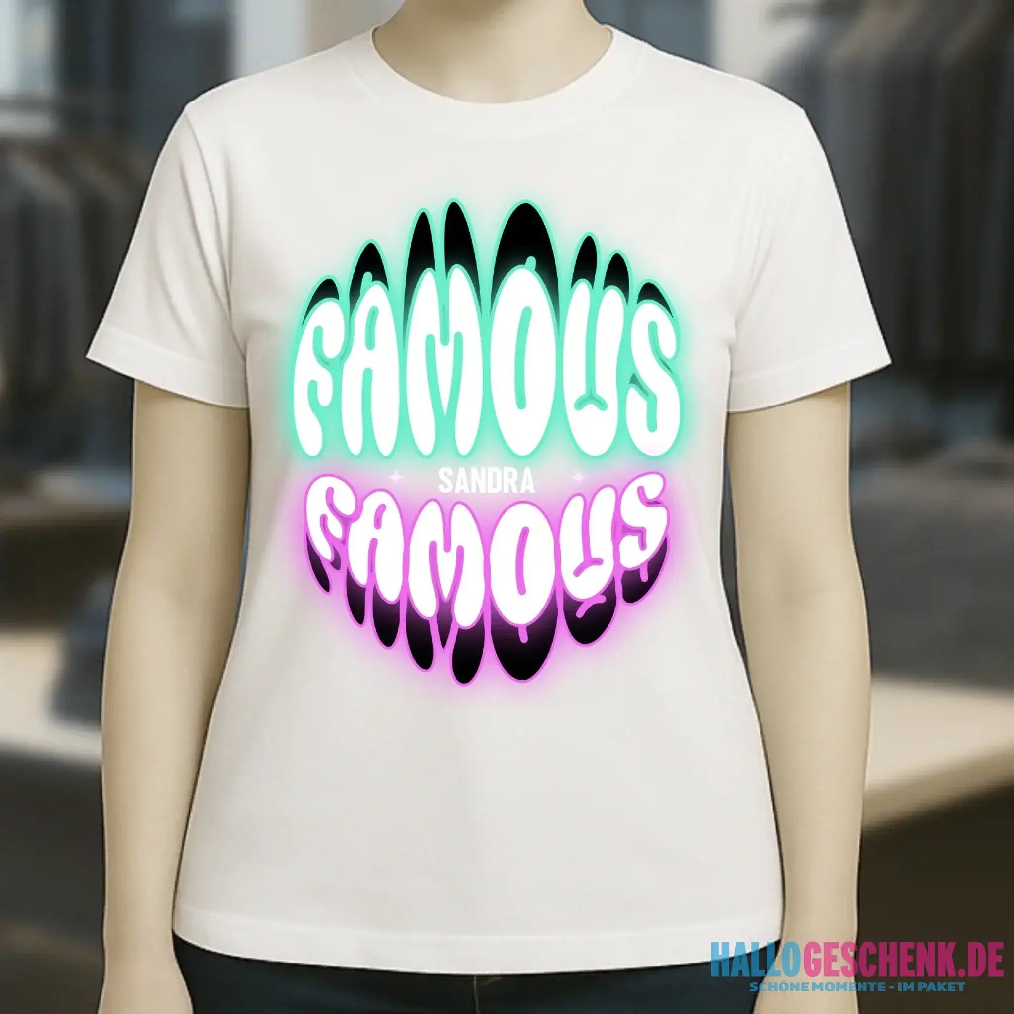 FAMOUS + Name • Frau • personalisierter Text • Ladies Premium T-Shirt XS-2XL aus Bio-Baumwolle für Damen • Exklusivdesign • personalisiert • Motivauswahl • personalisierbar