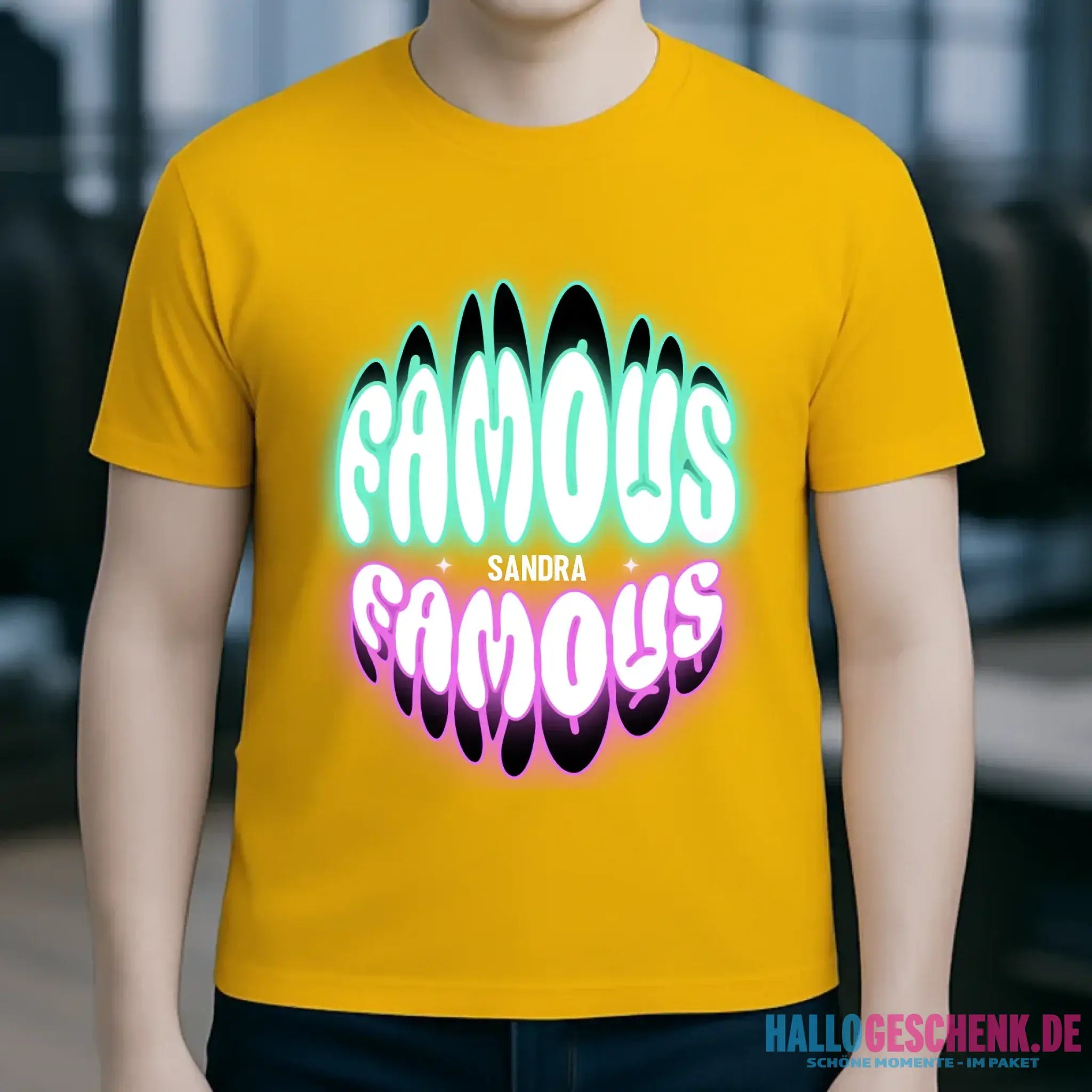 FAMOUS + Name • personalisierter Text • Unisex Premium T-Shirt XS-5XL aus Bio-Baumwolle für Damen & Herren • Exklusivdesign • personalisiert