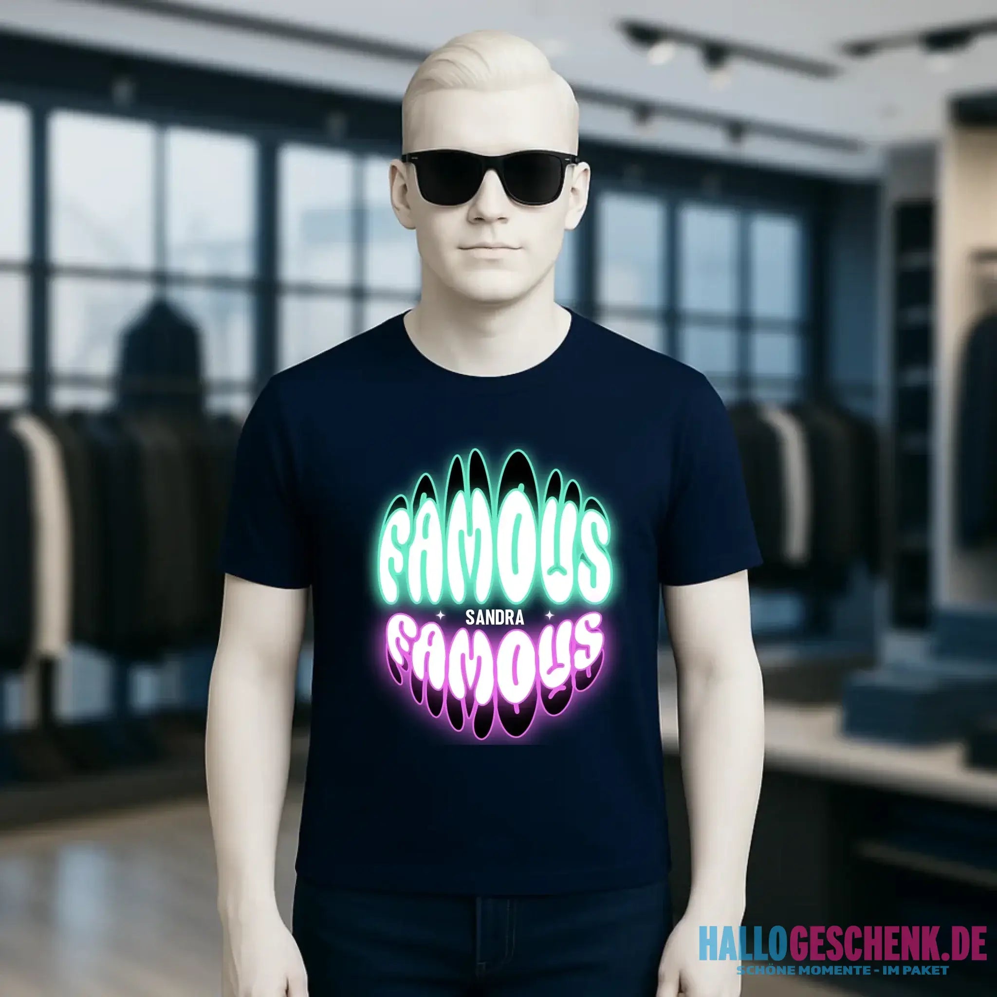 FAMOUS + Name • personalisierter Text • Unisex Premium T-Shirt XS-5XL aus Bio-Baumwolle für Damen & Herren • Exklusivdesign • personalisiert