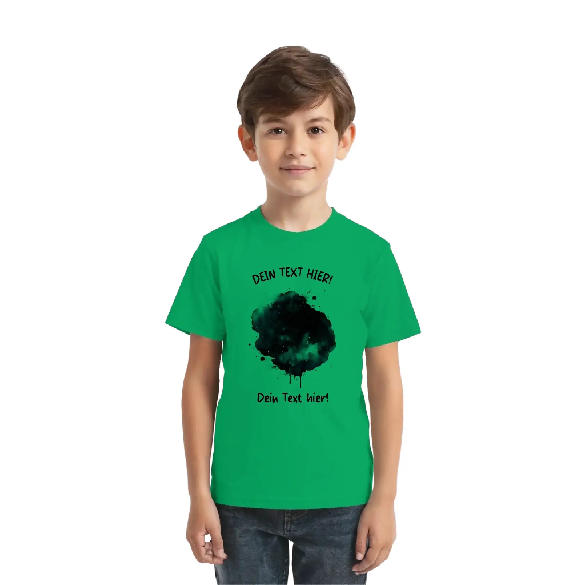 Grünes kurzarmshirt mit schwarzem aquarell-farbklecks-effekt und platzhaltertext aus der statement-collection