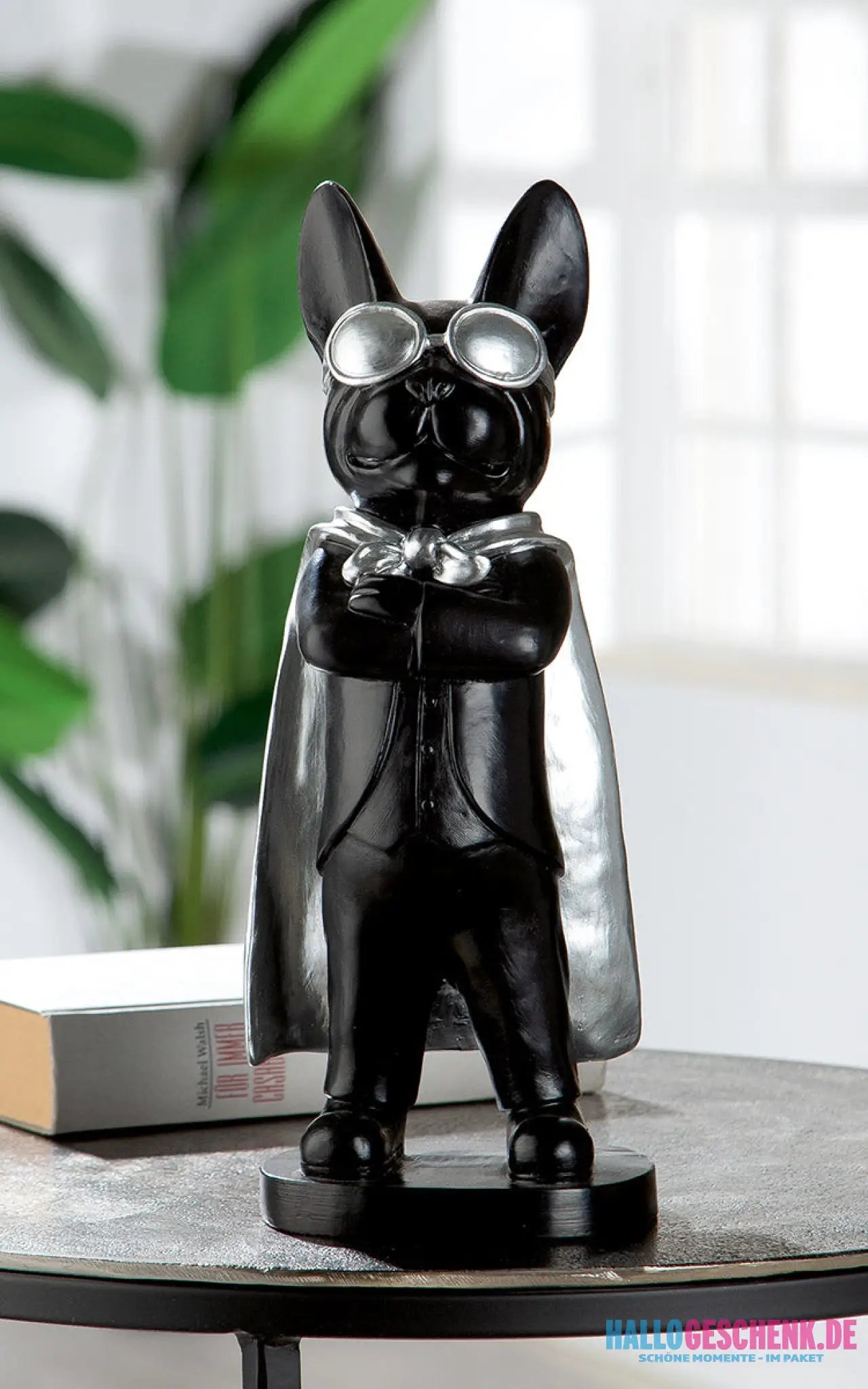 Figur: Bulldogge „Hero Dog“ • Kunstharz • Schwarz/ Silber • 32,5x13x10 cm • Gilde - Figur