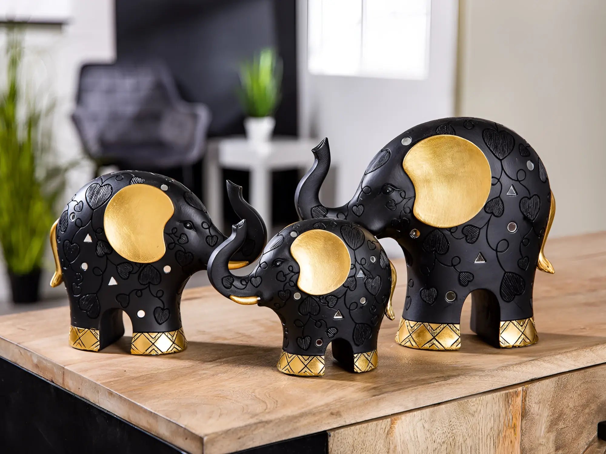 Figur elefant ajok kunstharz schwarz mit goldfarbenen akzenten herz und geometrische muster 20x7x23 cm gilde