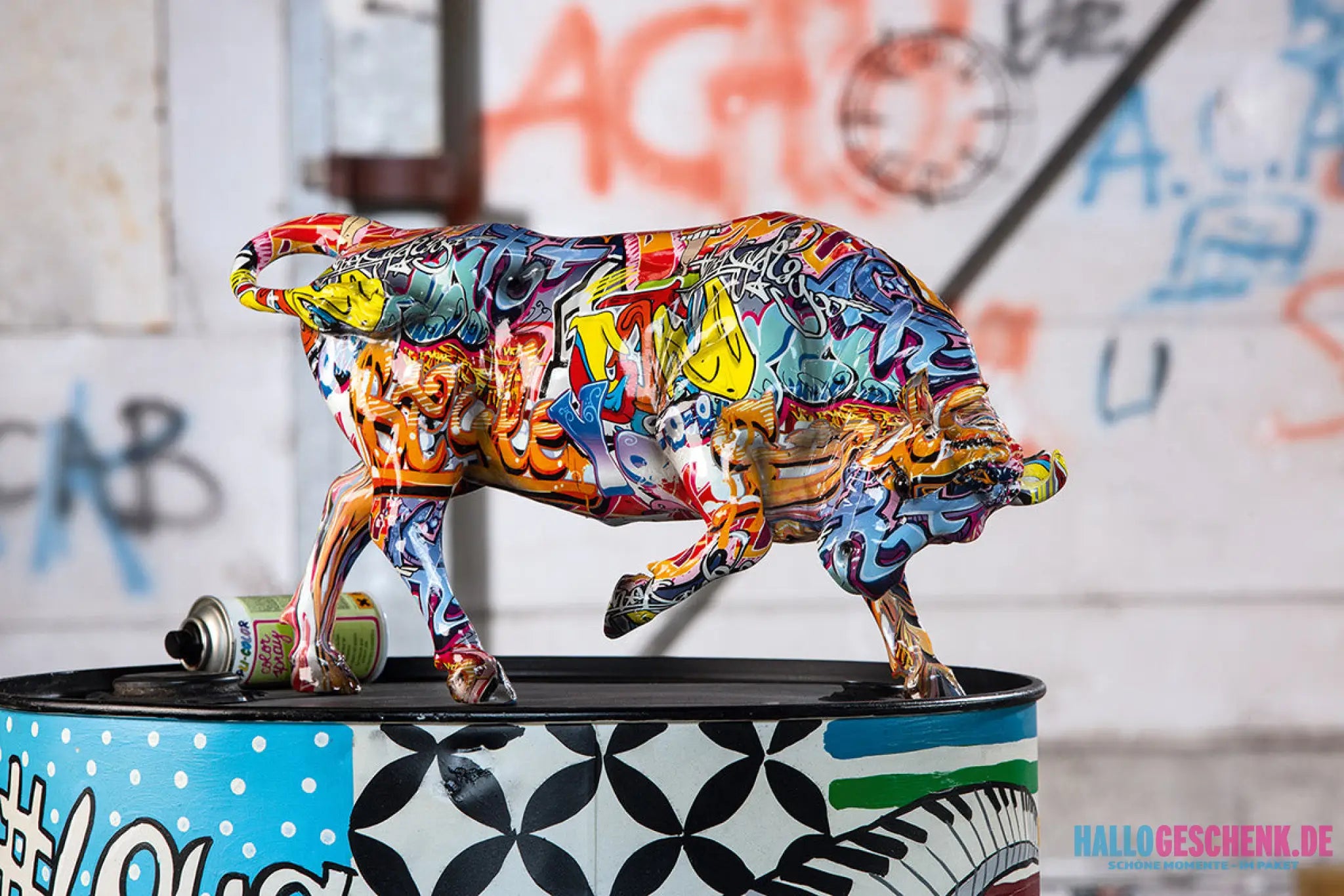 Figur: Stier „Street Art“ • Kunstharz • mehrfarbig • 27×52×15 cm • Gilde - Figur