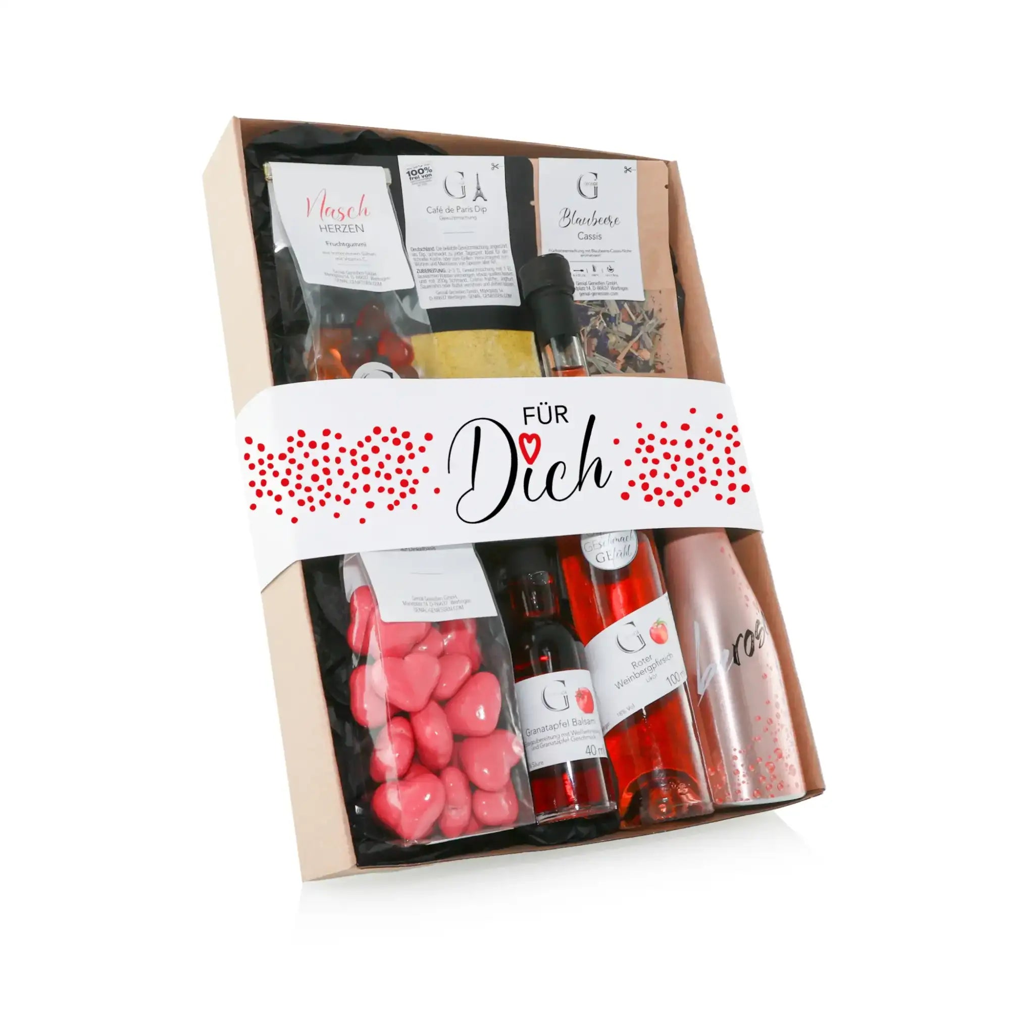 Ein roségoldener metallbecher mit gesprenkeltem muster und eleganter kursiver schrift aus dem für dich geschenkset