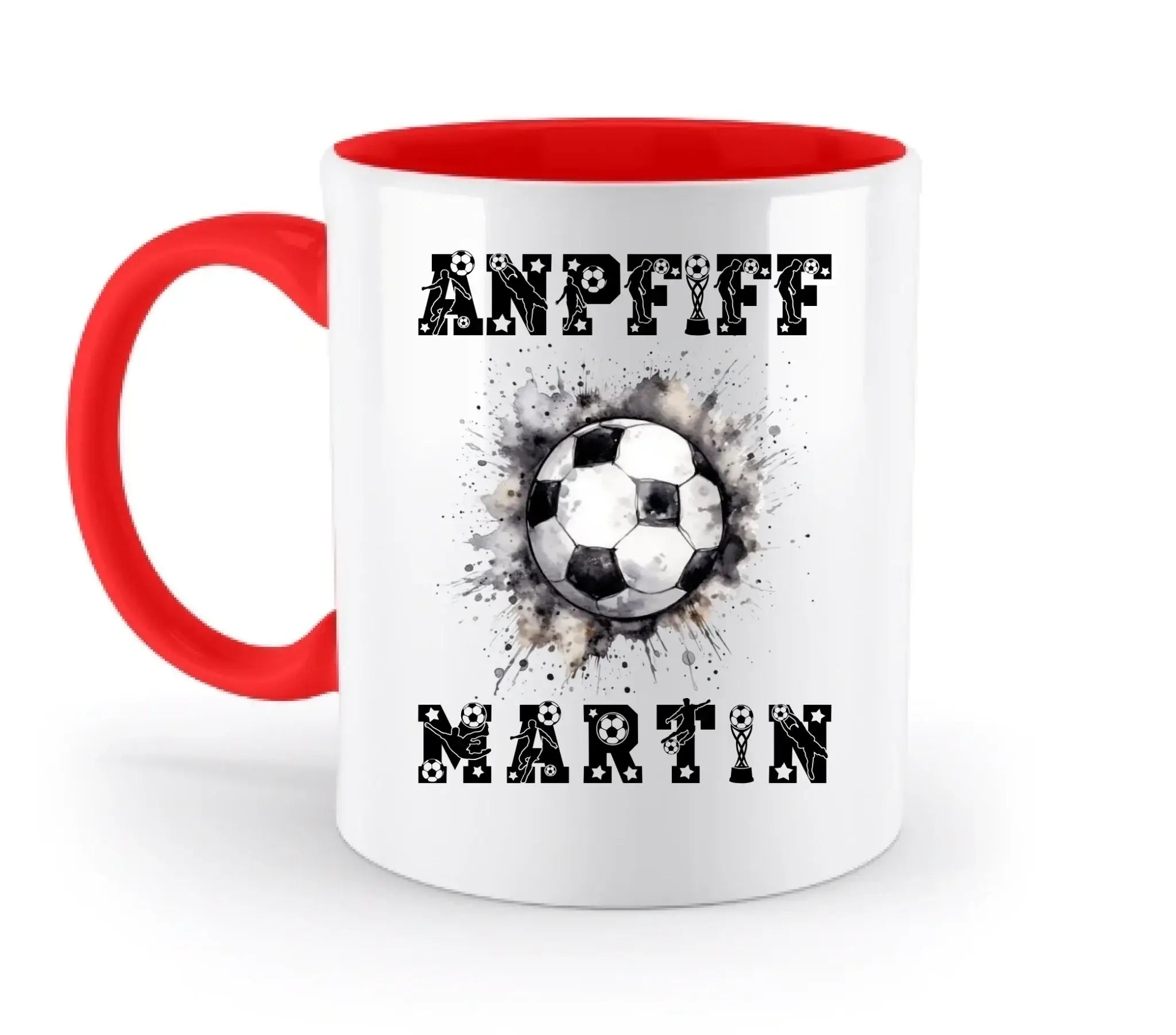 Roter und weißer keramikbecher mit schwarzem aquarell-fußball und anpf martin in fetter schrift personalisiert