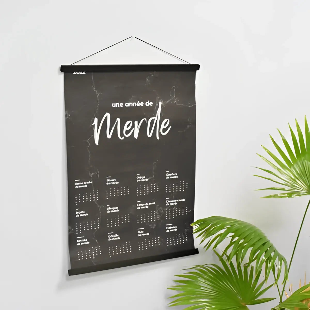 HĂ€ngender magnetrahmen 51 cm mit schwarzem marmor-textur wandkalender und weiĂer französischer schrift