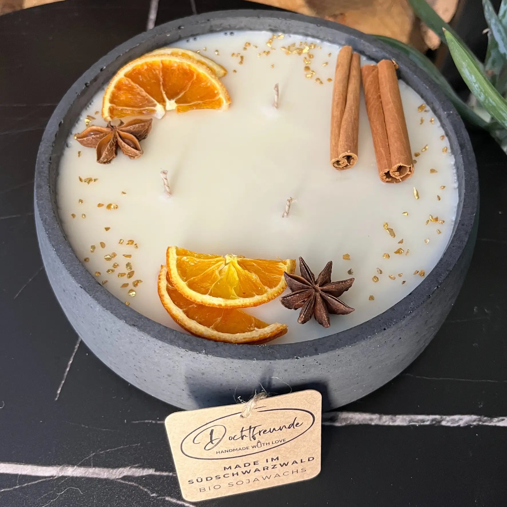 Handgemachte Betonkerze ’Big Black’ Duft Vanilla Toffee von DochtFreunde - Duftkerze