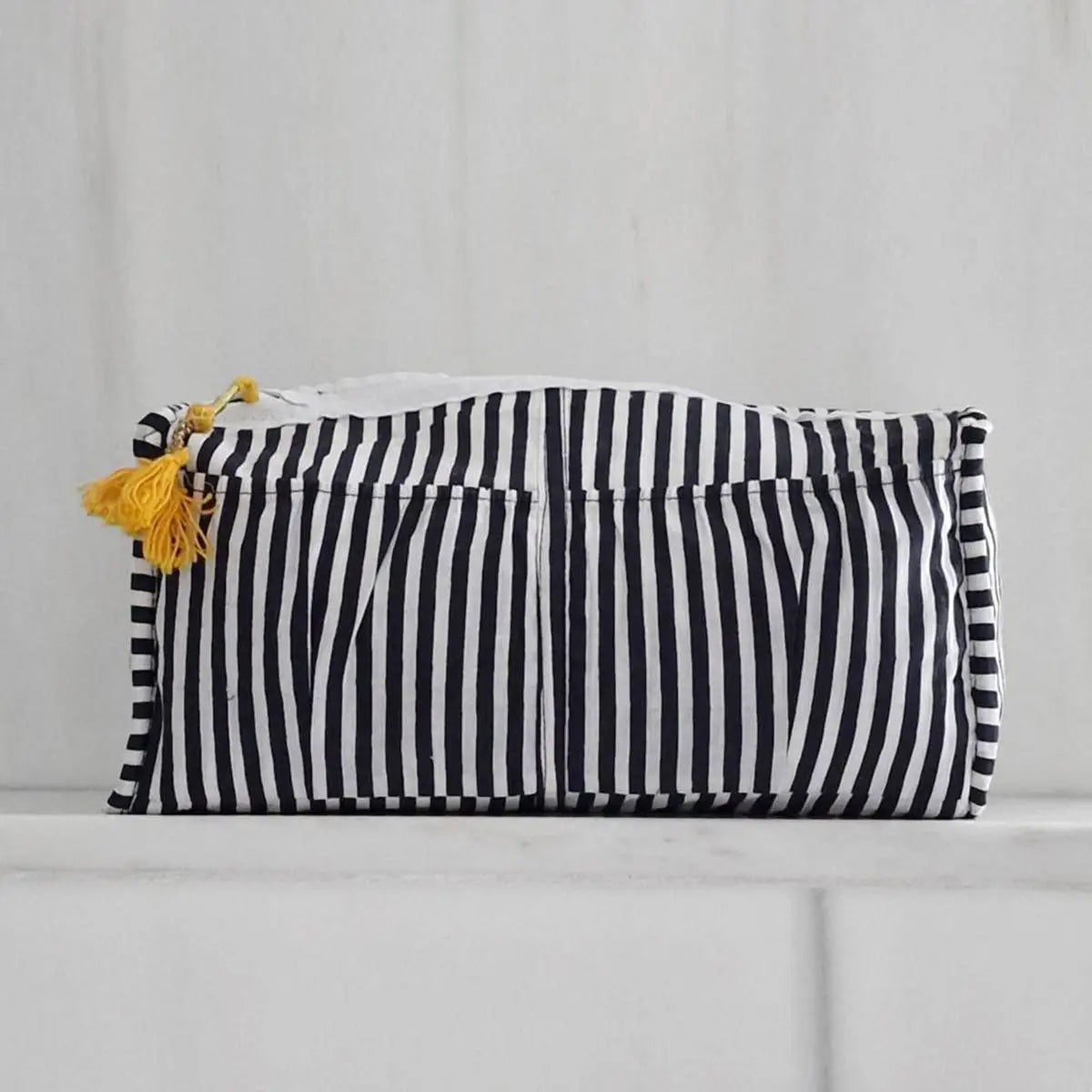 Handgemachte Kosmetiktasche ’BLACK IKAT’ - handgefertigte Taschen