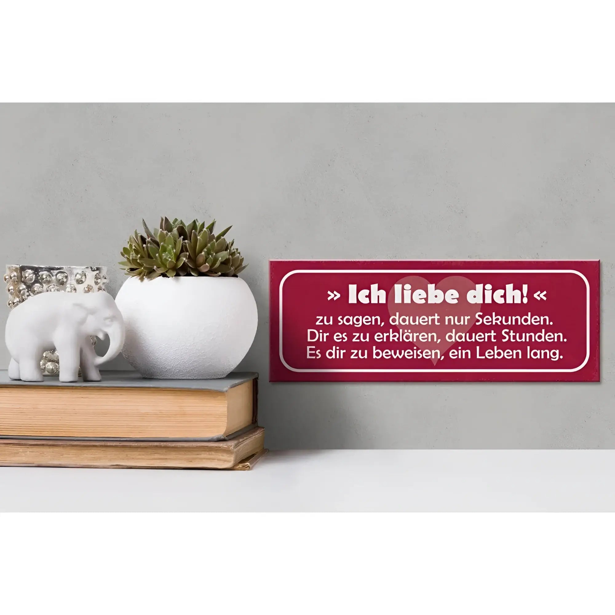 Rotes holzschild 27x10cm mit weißem ich liebe dich text und herzdesign für liebevolle botchaften