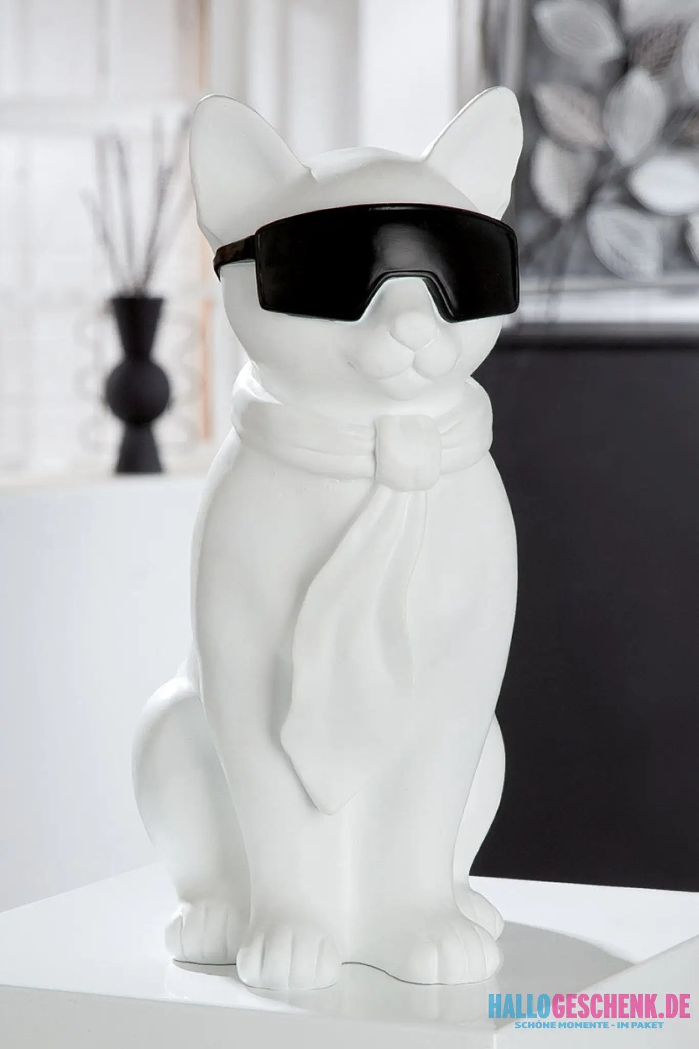 igur: Katze „Hero Cat“ • Kunstharz • Weiß • 35×18×24,5 cm • Gilde - Figur