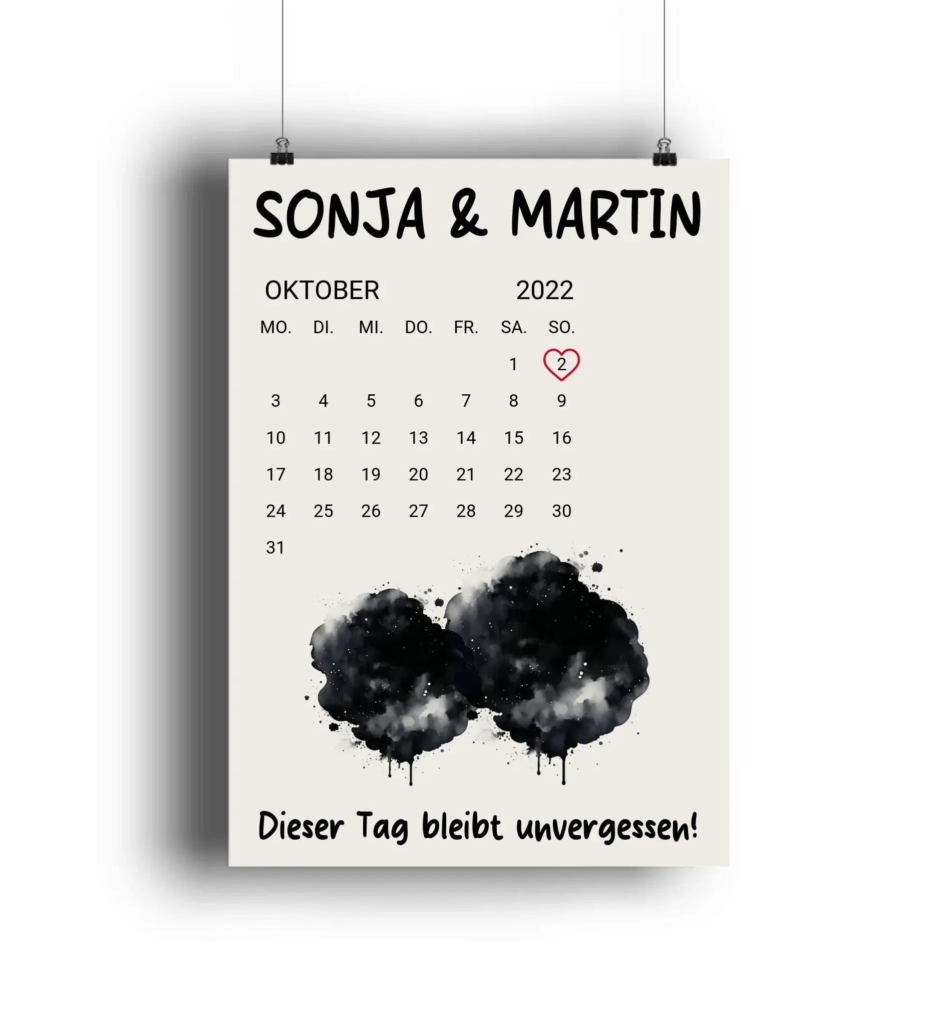 Ein minimalistischer cremefarbener wandkalender oktober 2022 mit schwarzen baummotiven und personalisierten namen oben
