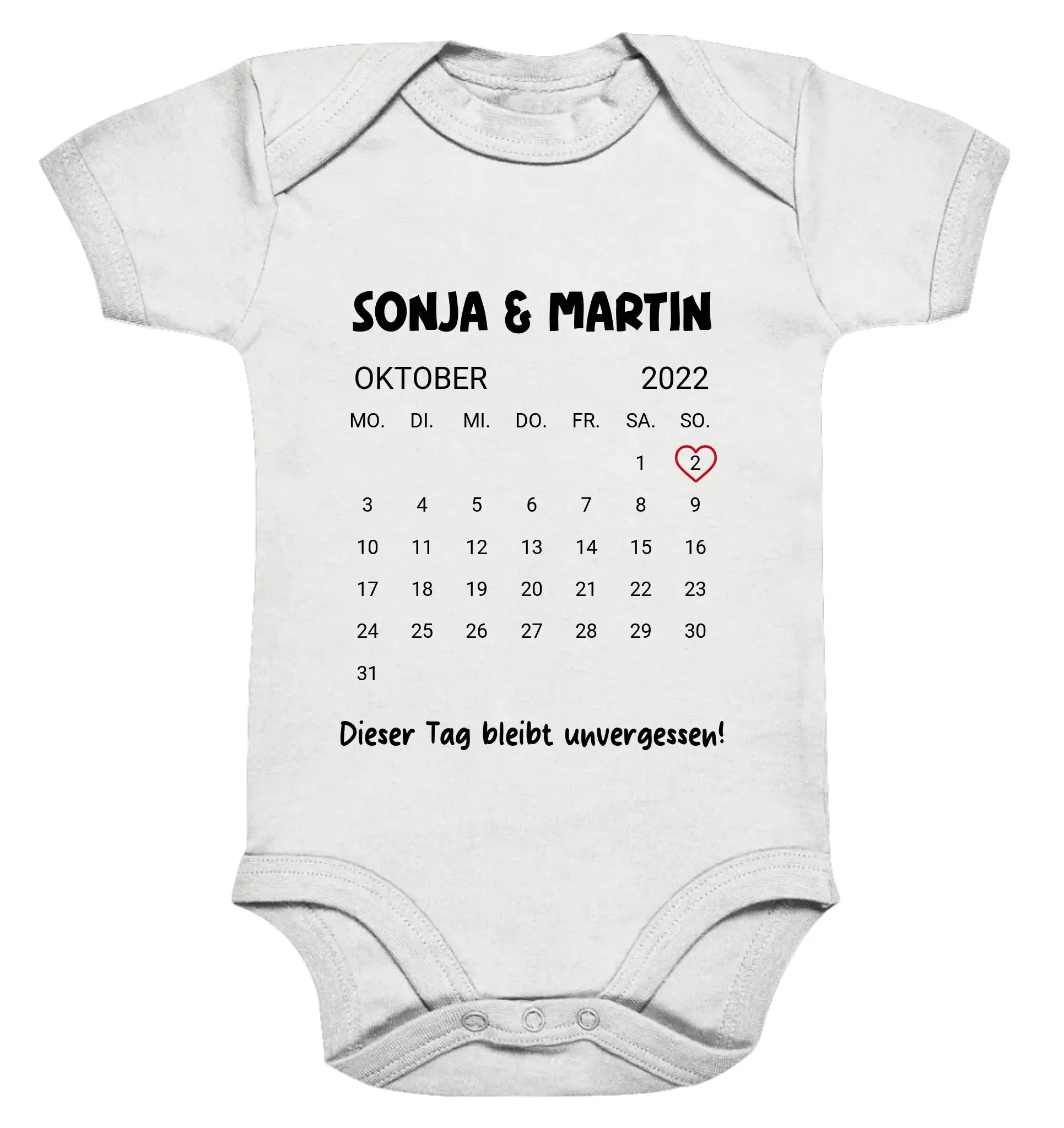 Weißer babybody mit schwarzem und rosa kalender oktober 2022 und den namenssonja und martin aus der statement-collection