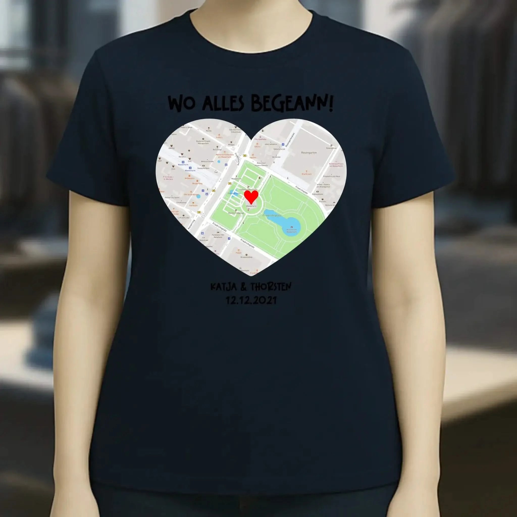 Karten-Generator mit echtem Ort und deinem Text • Karte • Maps • Ladies Premium T-Shirt XS-2XL aus Bio-Baumwolle für Damen • Exklusivdesign • personalisiert