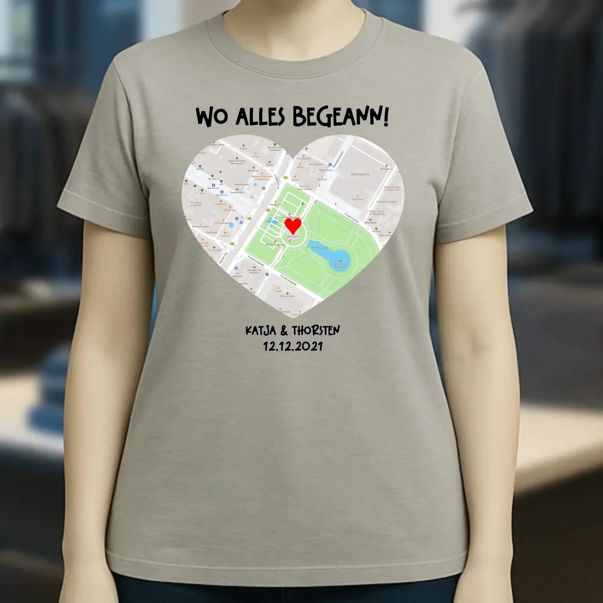 Karten-Generator mit echtem Ort und deinem Text • Karte • Maps • Ladies Premium T-Shirt XS-2XL aus Bio-Baumwolle für Damen • Exklusivdesign • personalisiert