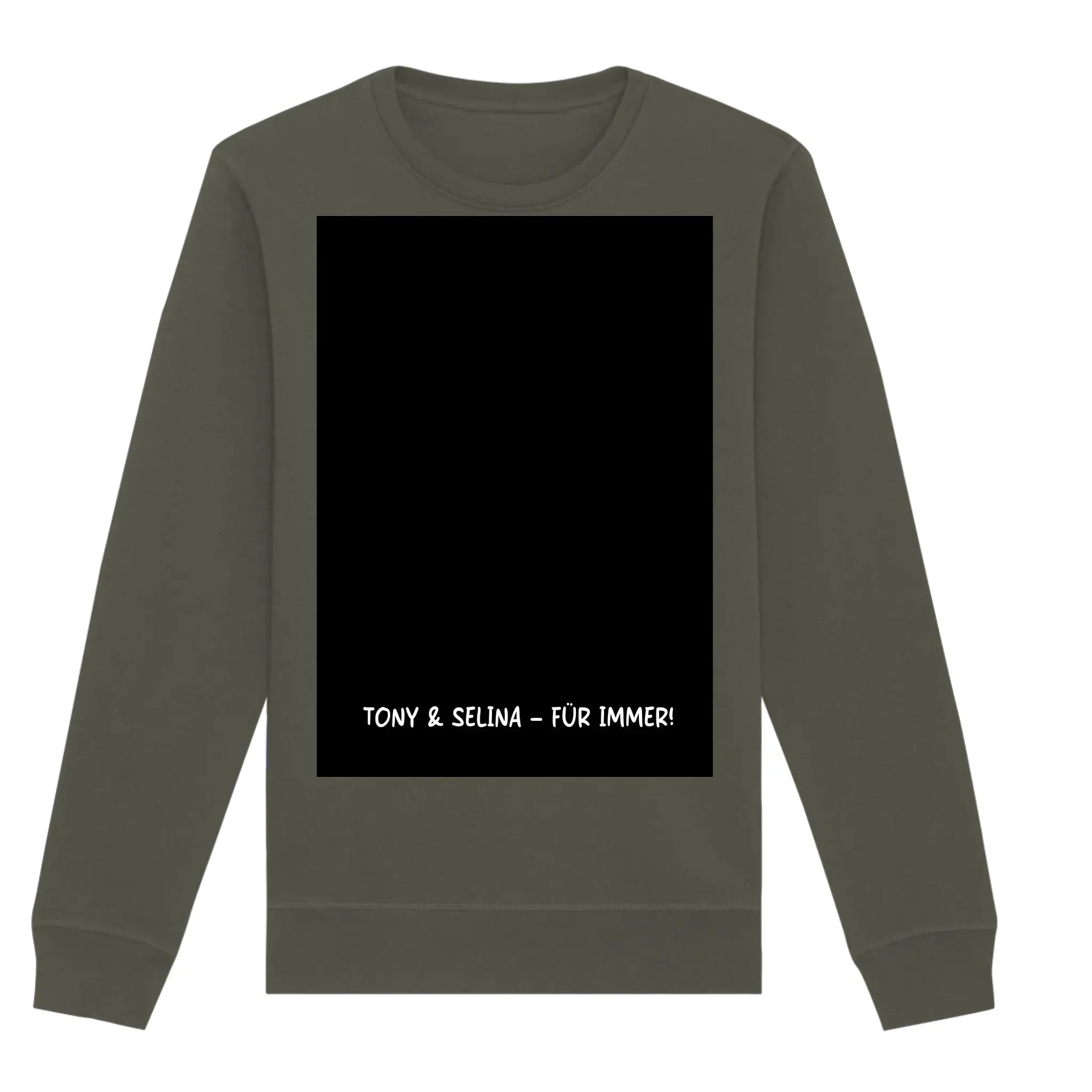 Olivegrüner langarm-sweatshirt mit schwarzem rechteckigem panel und weißem text aus der statement-collection