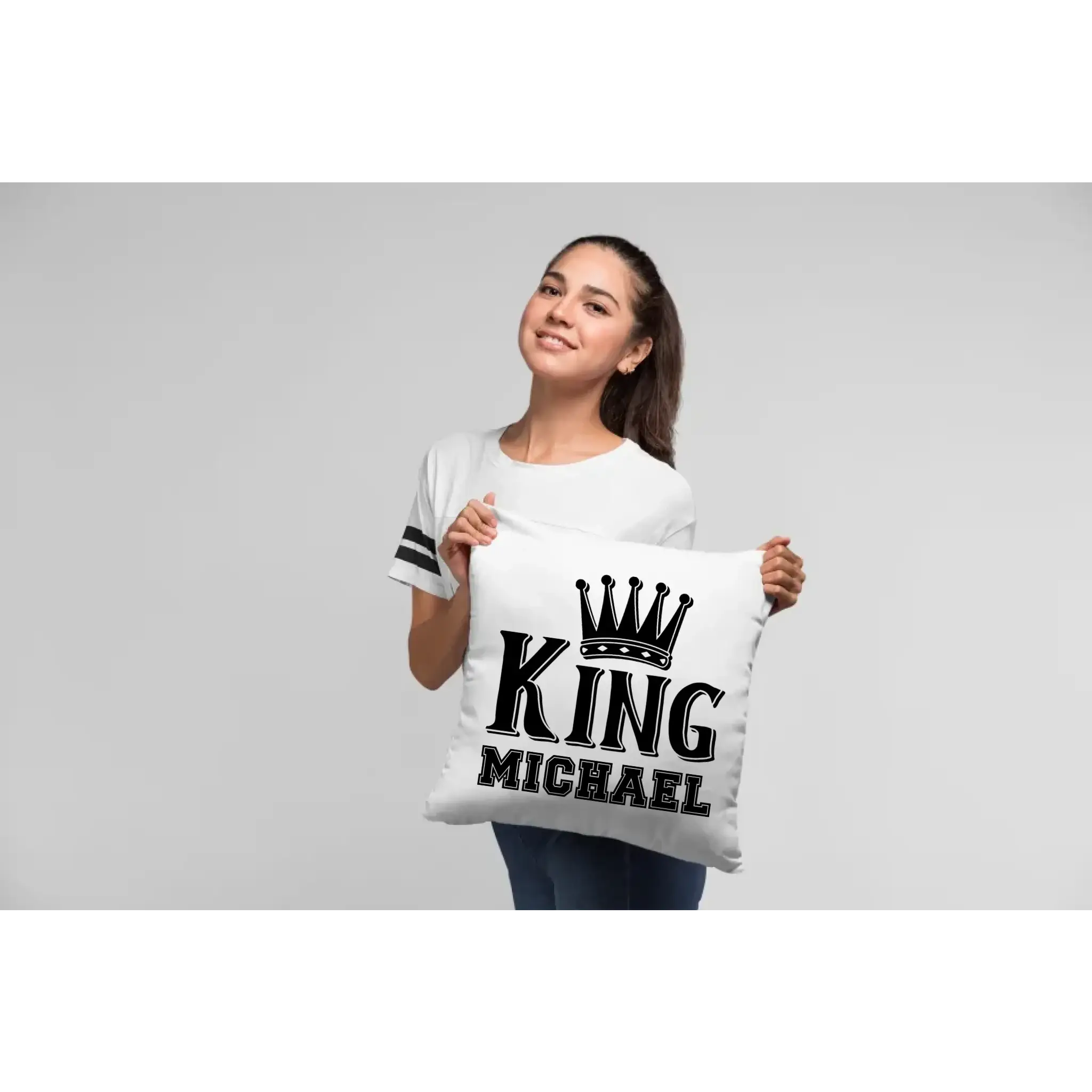 KING + WUNSCHNAME • Kissen 40x40 cm • Exklusivdesign • personalisiert