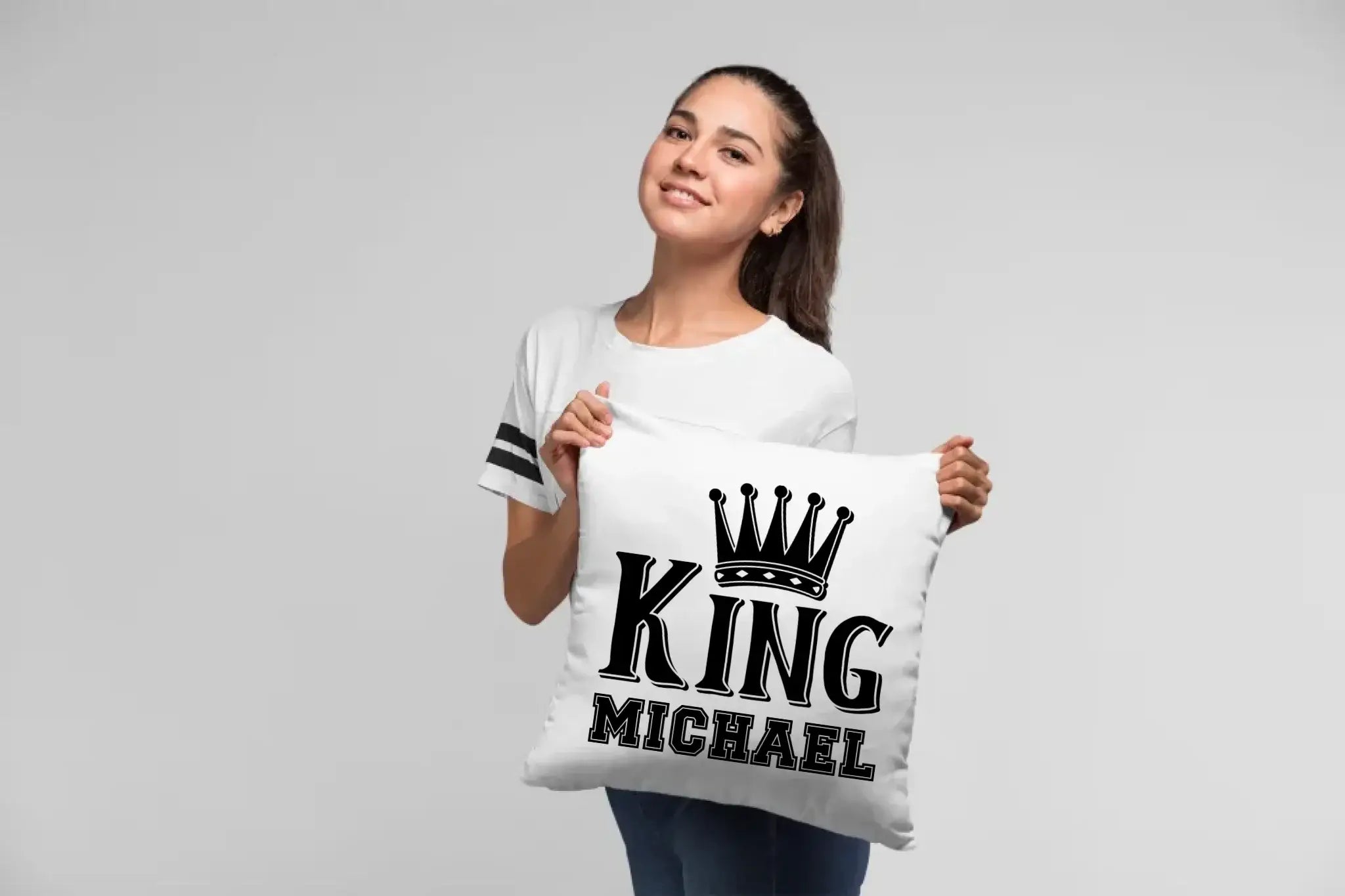 KING + WUNSCHNAME • Kissen 40x40 cm • Exklusivdesign • personalisiert