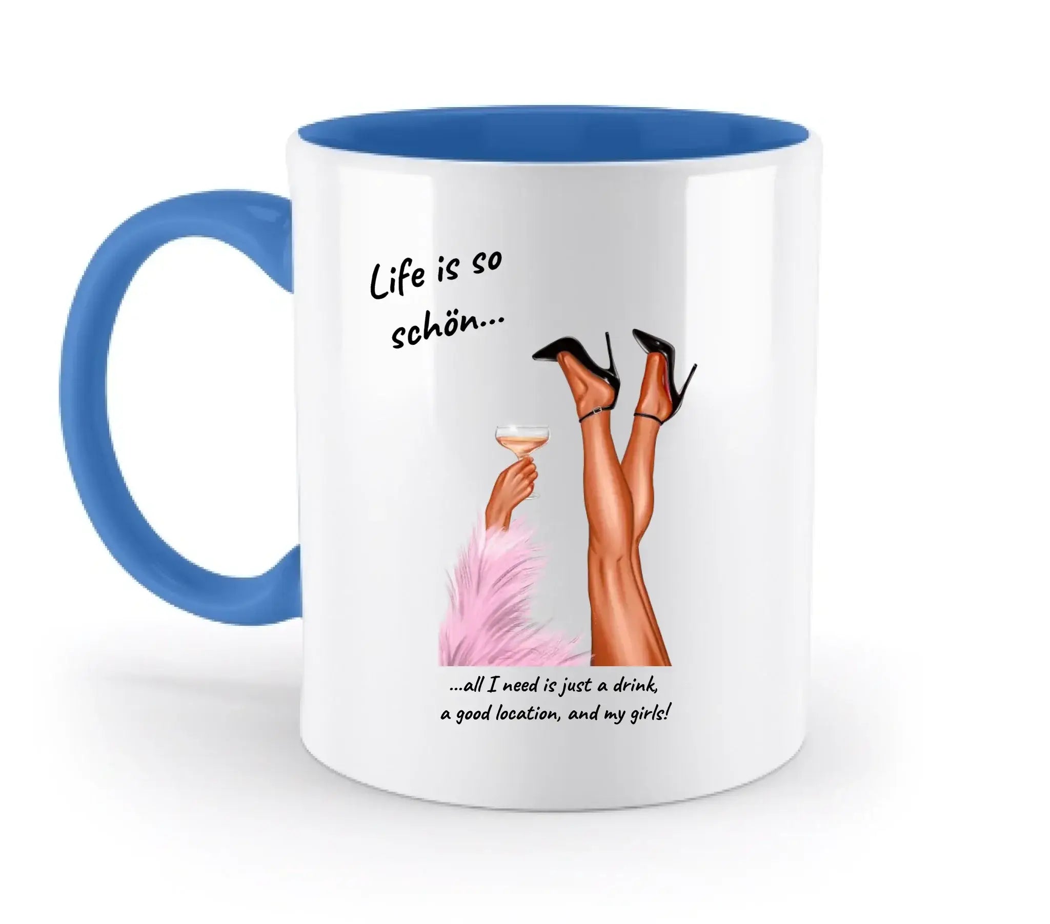 Weiße keramiktasse mit blauem griff und innenbereich, motiv schwarze highheel-beine mit cocktailglas aus der party-beine collection