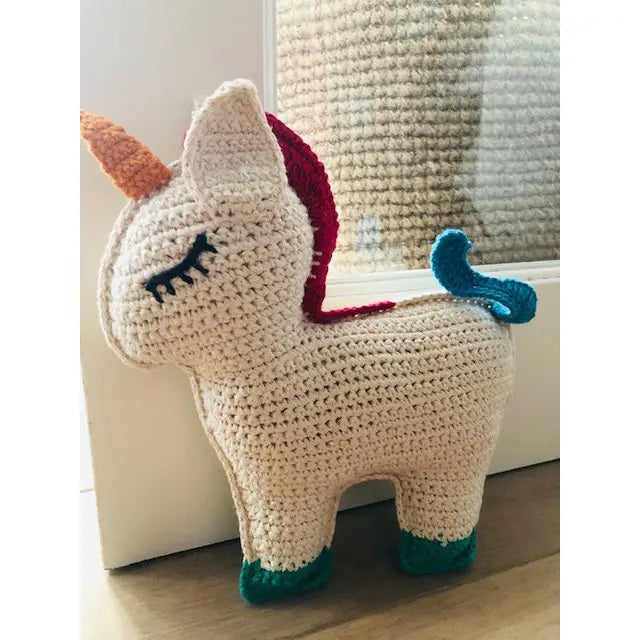 Luna-Leena Einhorn Kuschelregenbogen – Bio-Baumwolle – handgehäkelt in Nepal