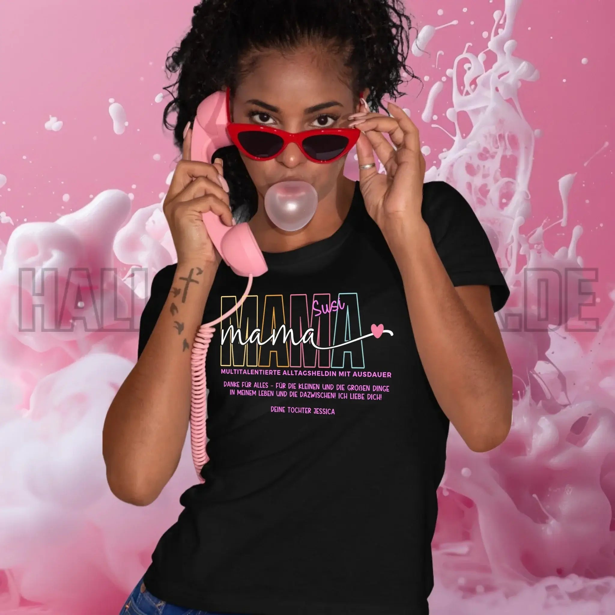 MAMA: Multitalentierte Alltagsheldin mit Ausdauer + Wunschname + Botschaft • Ladies Premium T-Shirt XS-2XL aus Bio-Baumwolle für Damen • Exklusivdesign • personalisiert