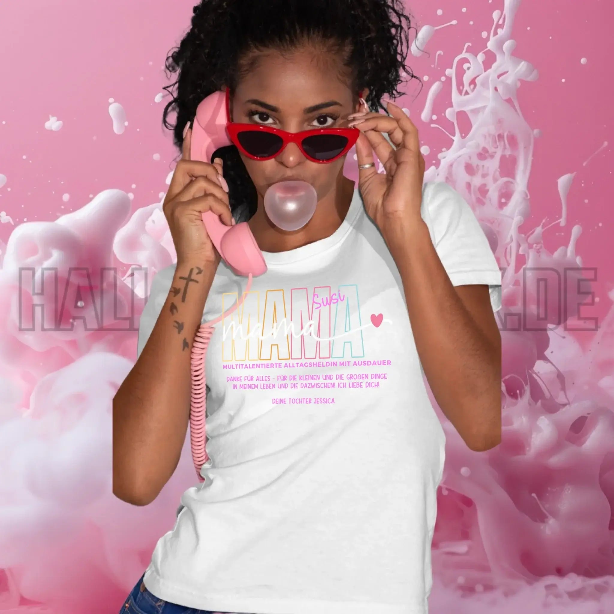MAMA: Multitalentierte Alltagsheldin mit Ausdauer + Wunschname + Botschaft • Ladies Premium T-Shirt XS-2XL aus Bio-Baumwolle für Damen • Exklusivdesign • personalisiert