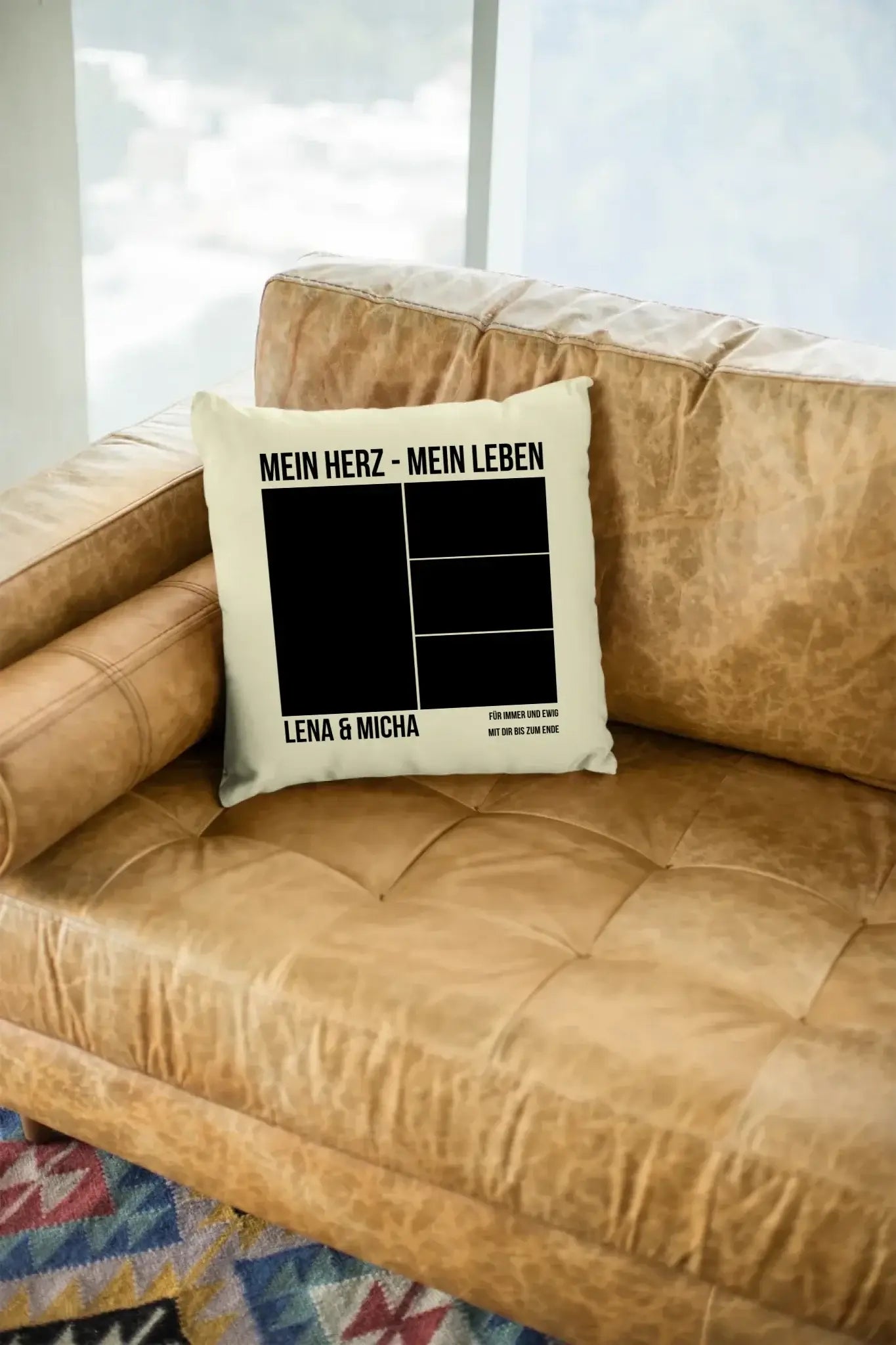 Creamfarbener kuschelkissen mit schwarzem text mein herz mein leben und namen lena und micha personalisiert