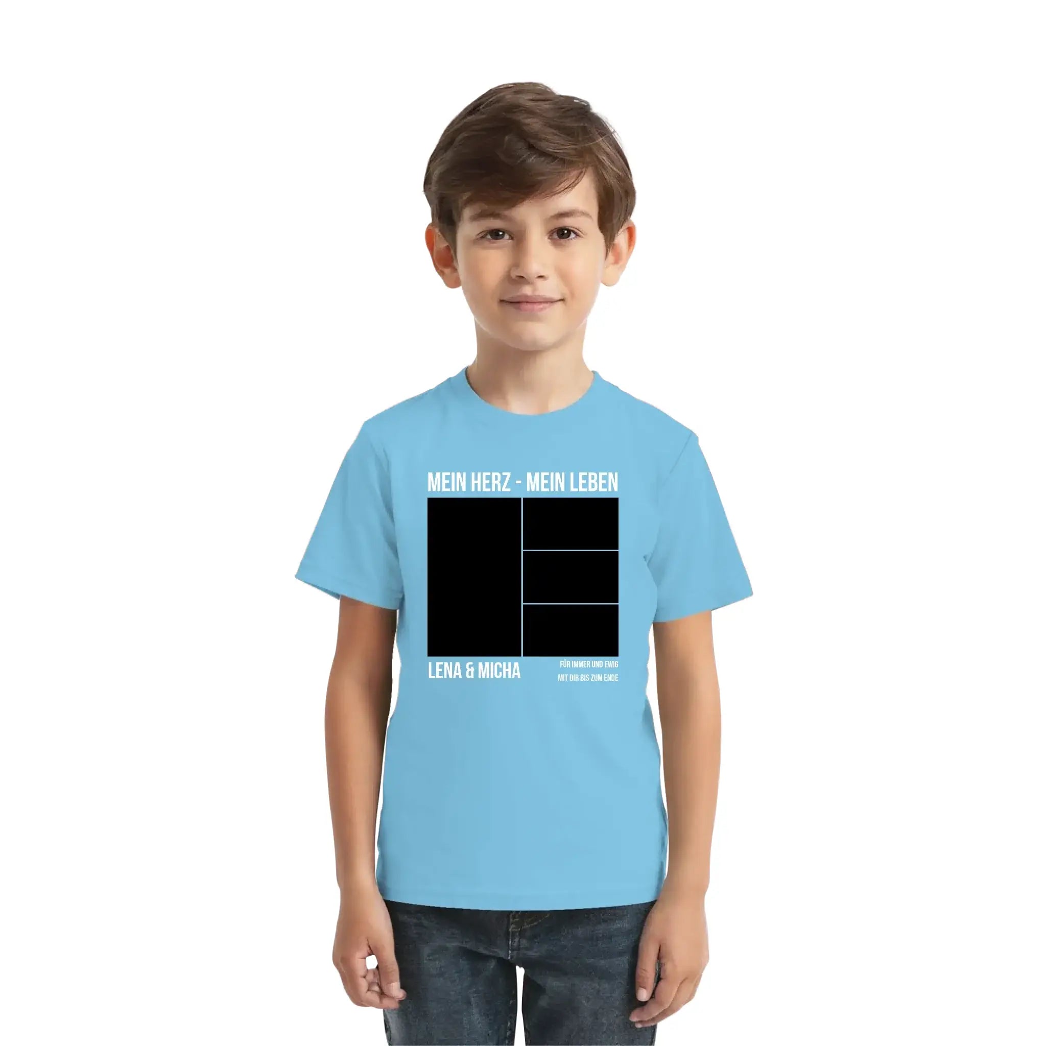 Hellblaues kurzarmshirt mit personalisierter schwarz weißer grafik mein herz mein leben und lena & micha text