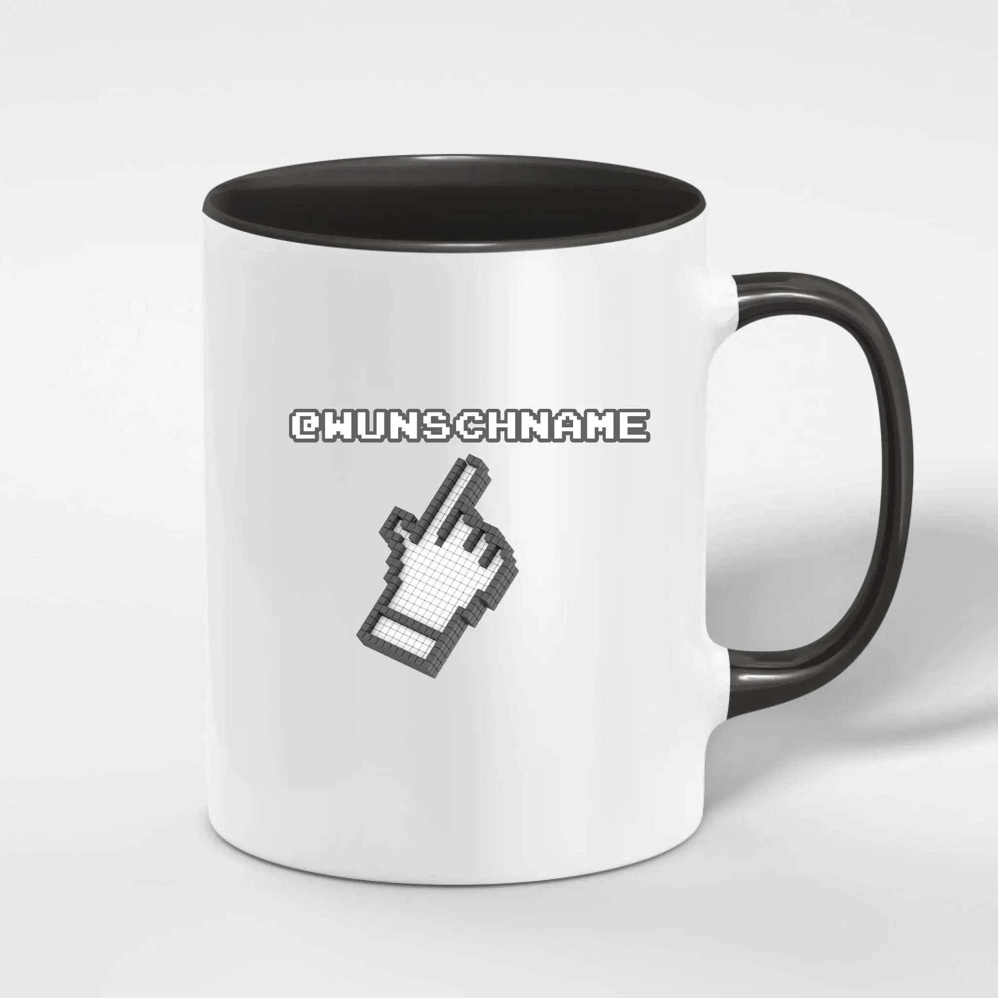 Weiße keramik tasse mit schwarzem griff innen und pixel cursor motiv namenslogo influencer zweifarbige spülmaschinenfest
