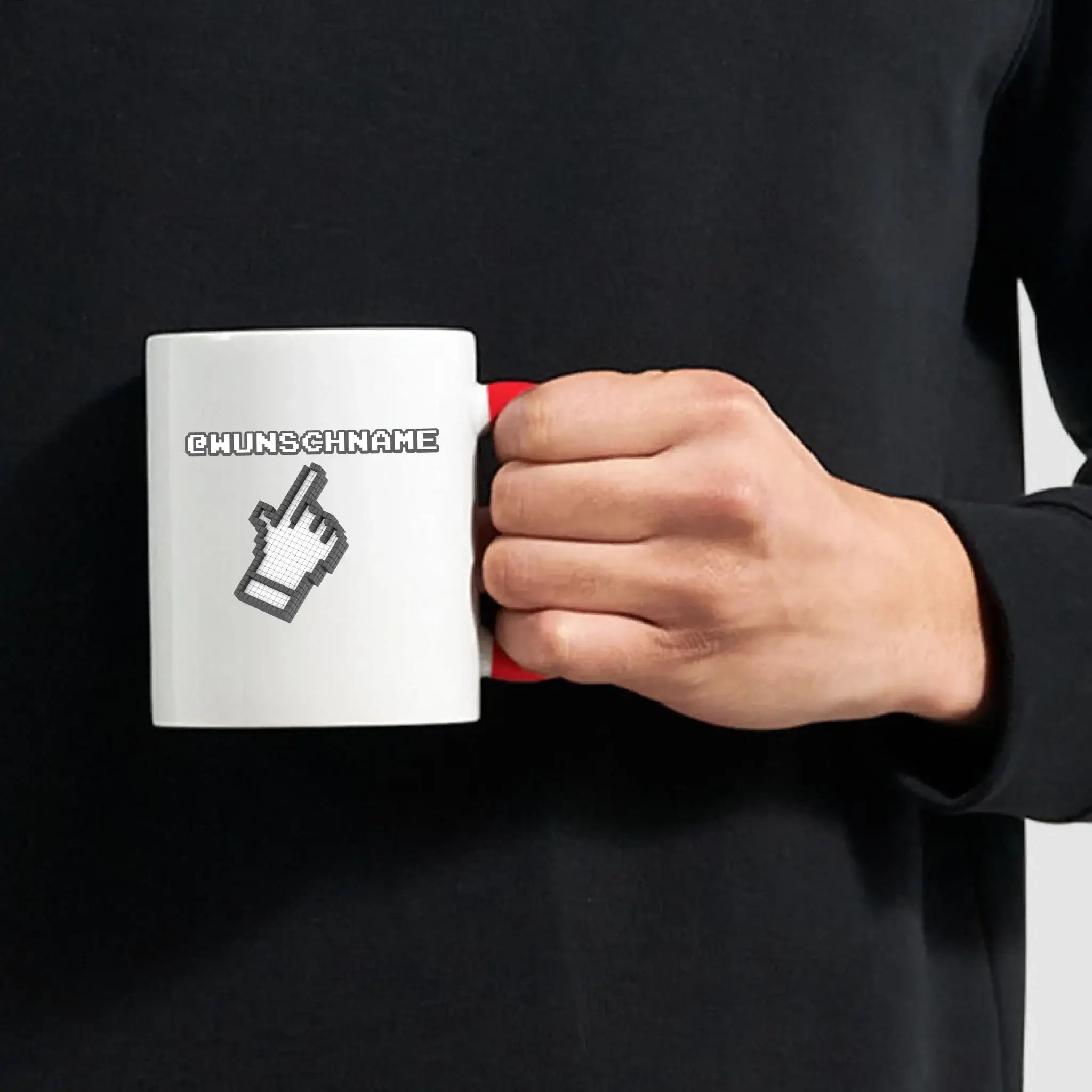 Weiße keramiktasse namenslogo influencer mit rotem griff und pixeliger cursor grafik spülmaschinenfest personalisierbar