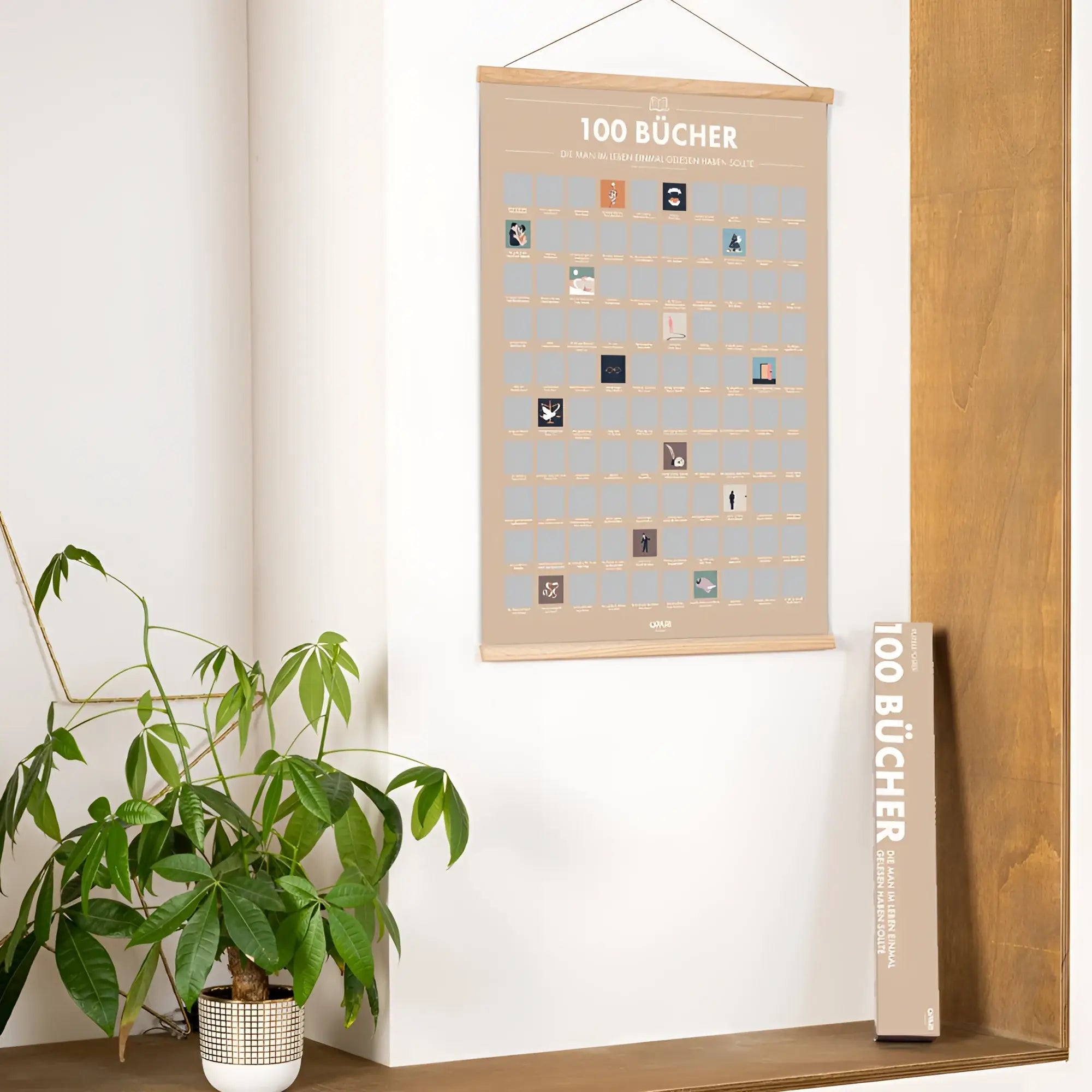 Beige rubbelposter 100 bĂŒcher mit holzrahmen und aufhĂ€ngevorrichtung fĂŒr eine lesechallenge