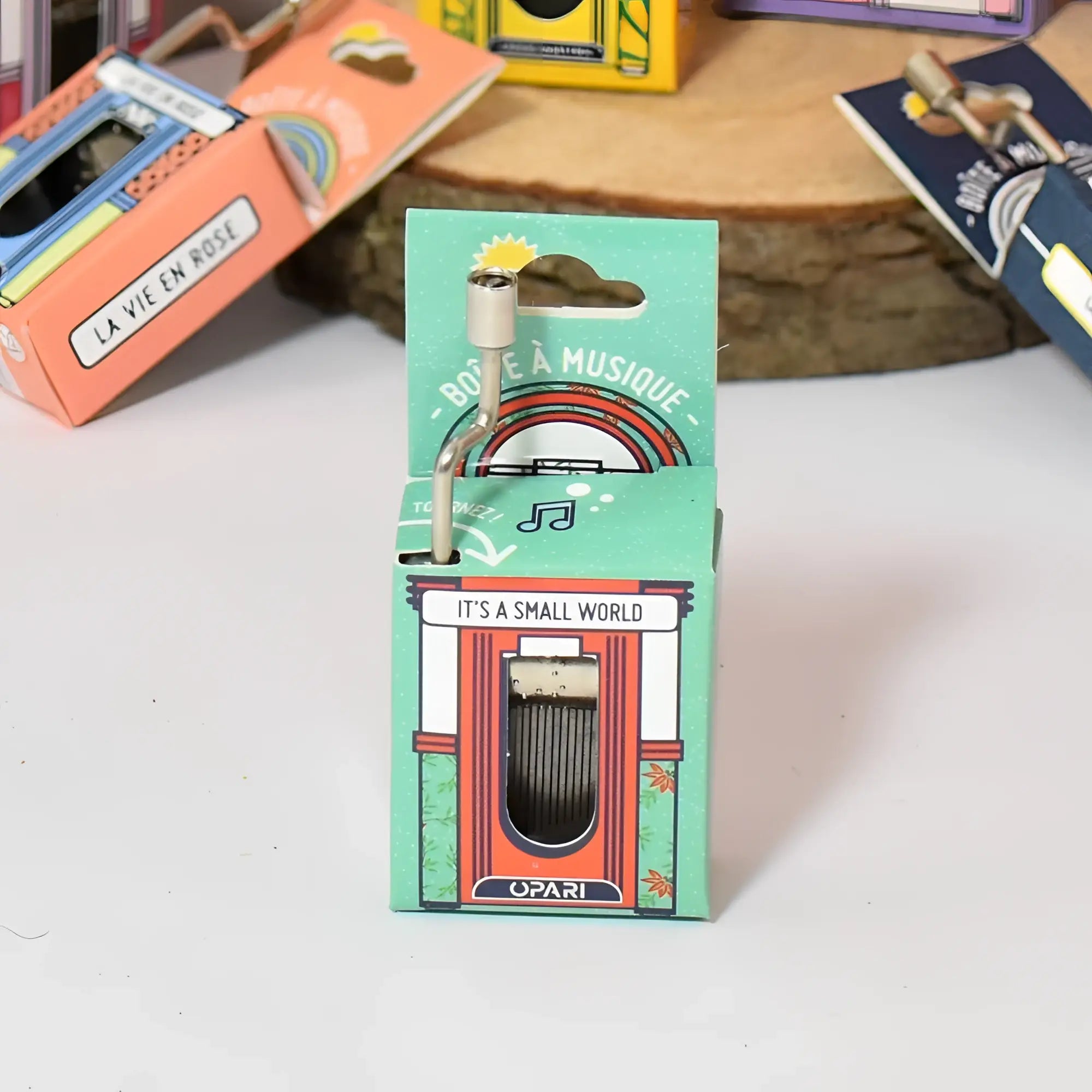 miniature silber spieluhr its klein world mit ornate Griff und visible gears in klassischer Design