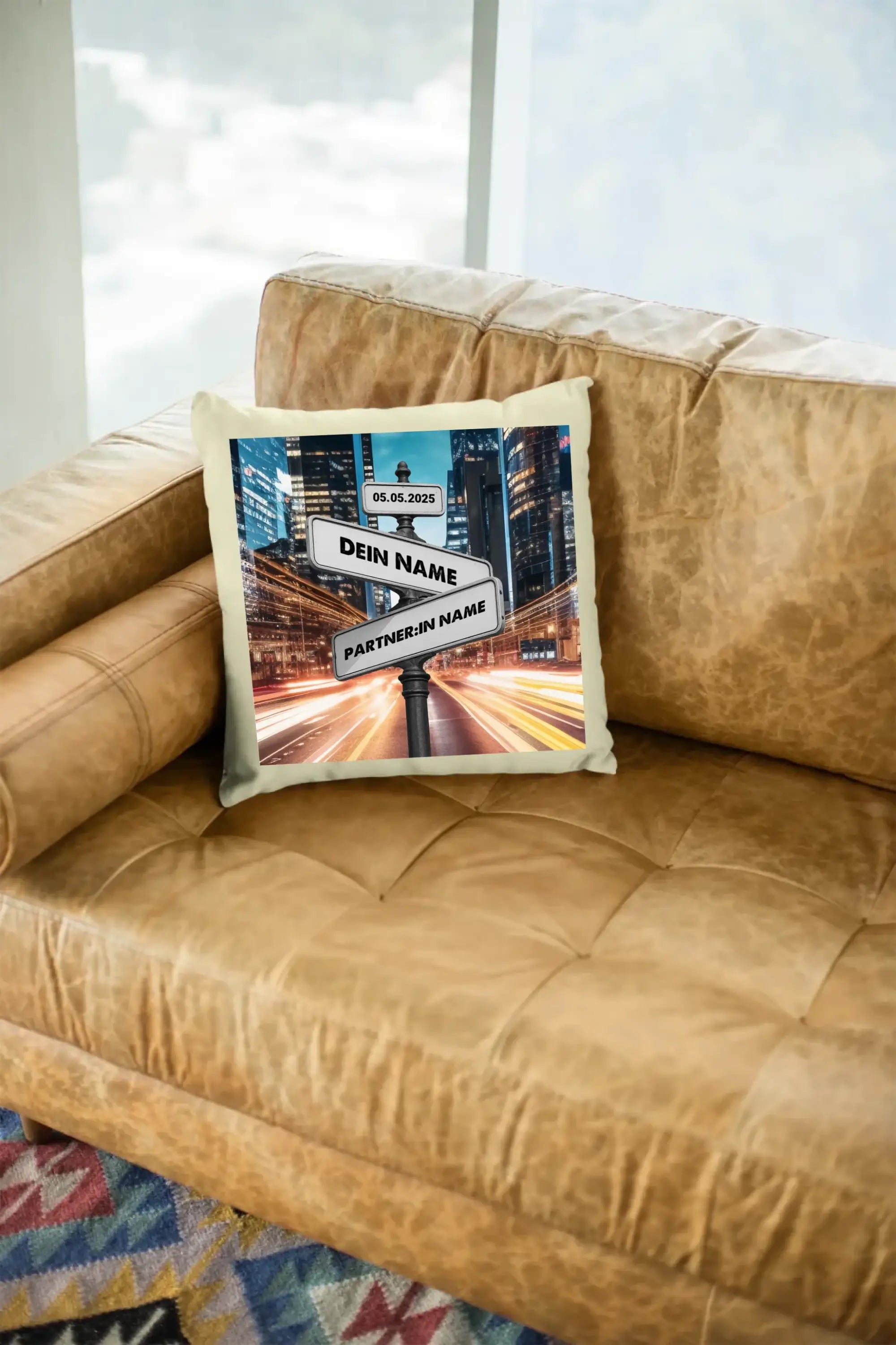Straßenschild Datum + Wunschtext diverse Hintergründe personalisiert • Kissen 40x40 cm
