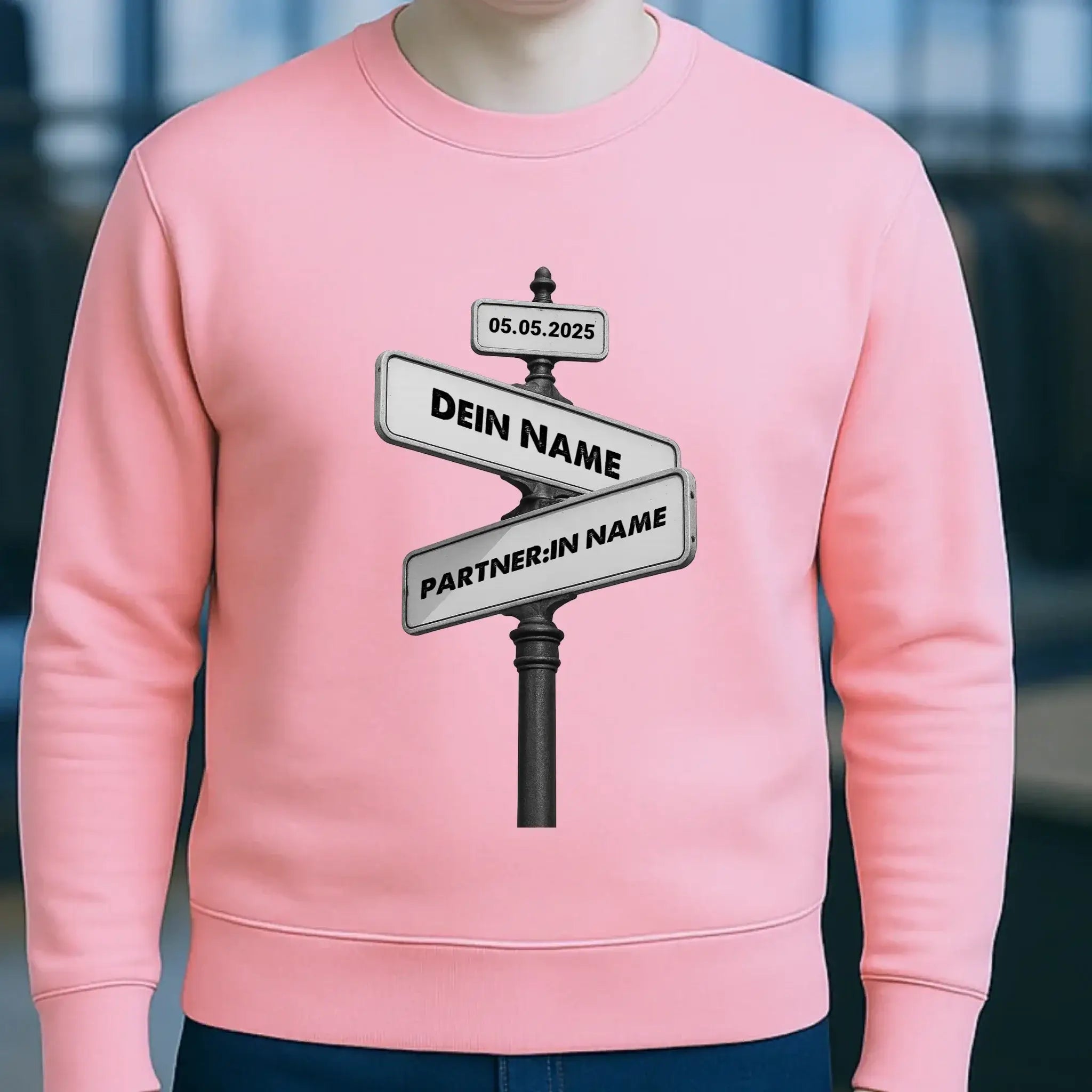 Straßenschild Datum + Wunschtext diverse Hintergründe personalisiert • Unisex Sweatshirt für Damen und Herren • Bio