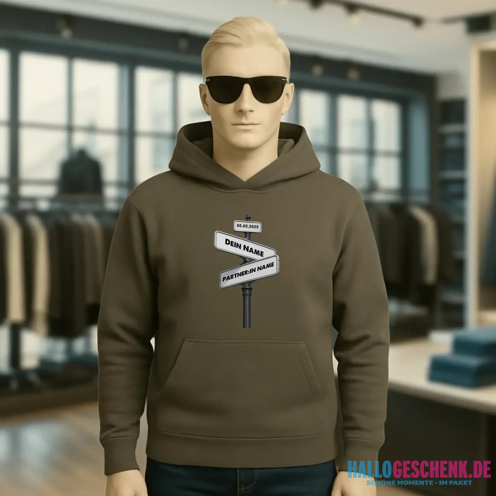 Straßenschild Datum + Wunschtext diverse Hintergründe personalisiert • Unisex Hoodie für Damen & Herren • Bio