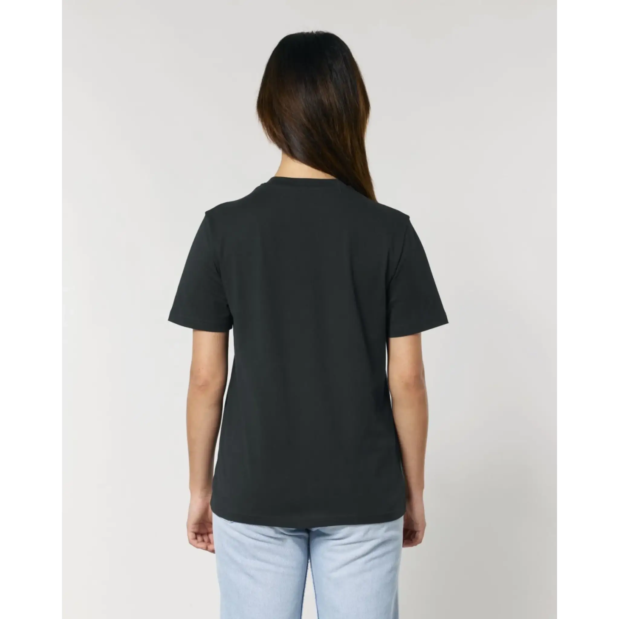 Creator 2.0_Black_Studio_Back_Main_5
