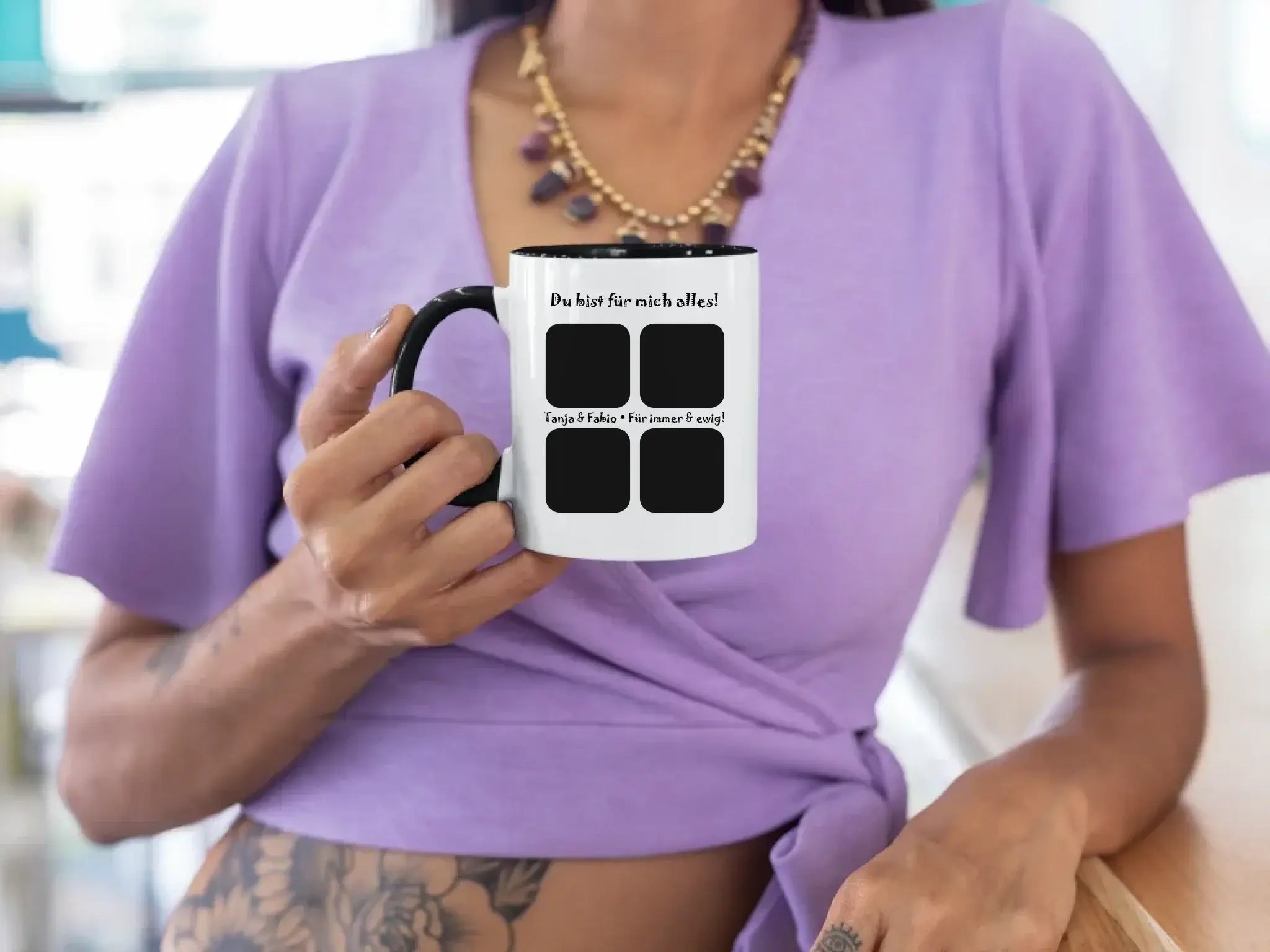 Weiße keramik-tasse mit schwarzem griff und innenraum personalisierbar mit 4er fotocollage und spülmaschinenfest